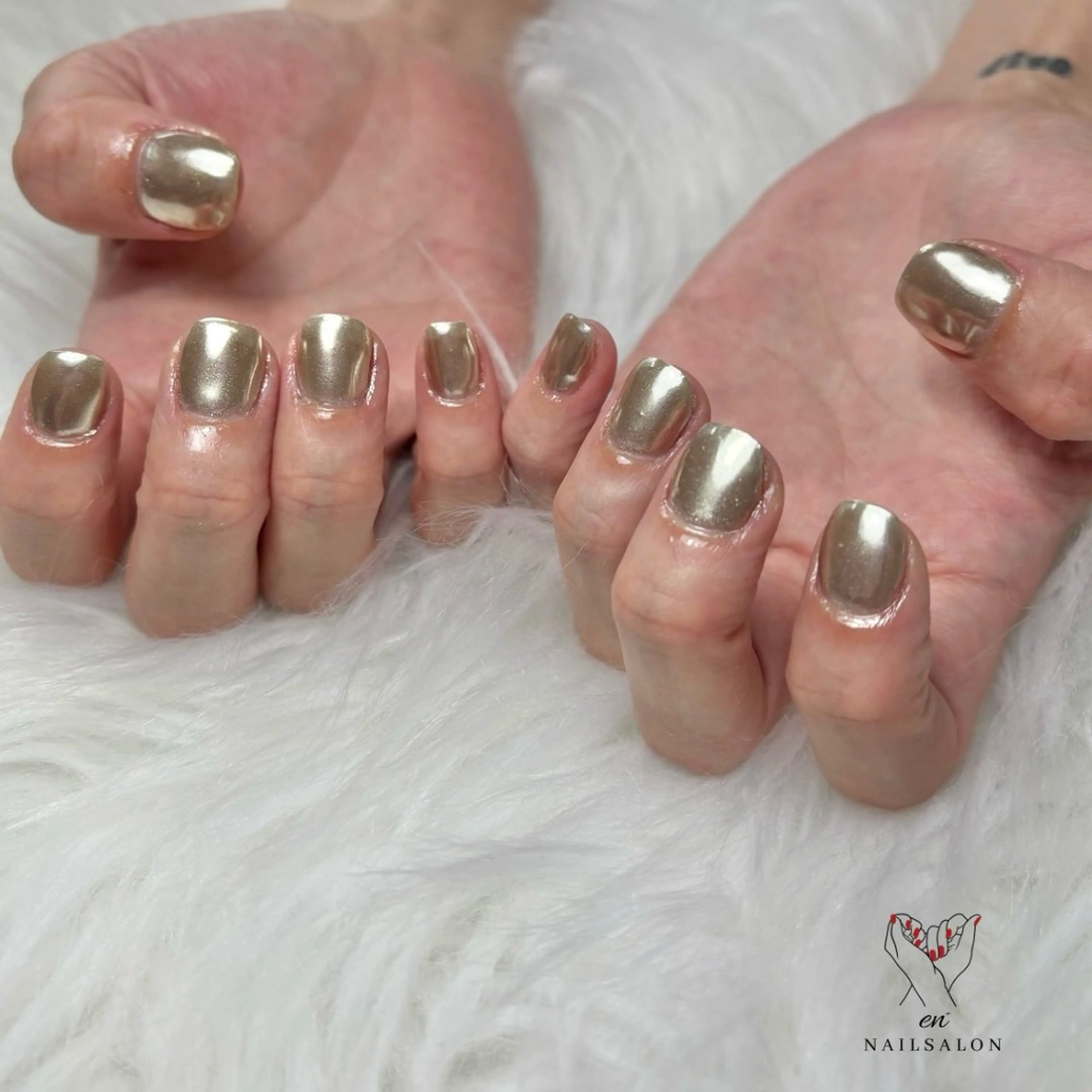 ネイル ミラーネイル ハンドネイル NAILSALON en+沖縄市美原のネイルデザイン