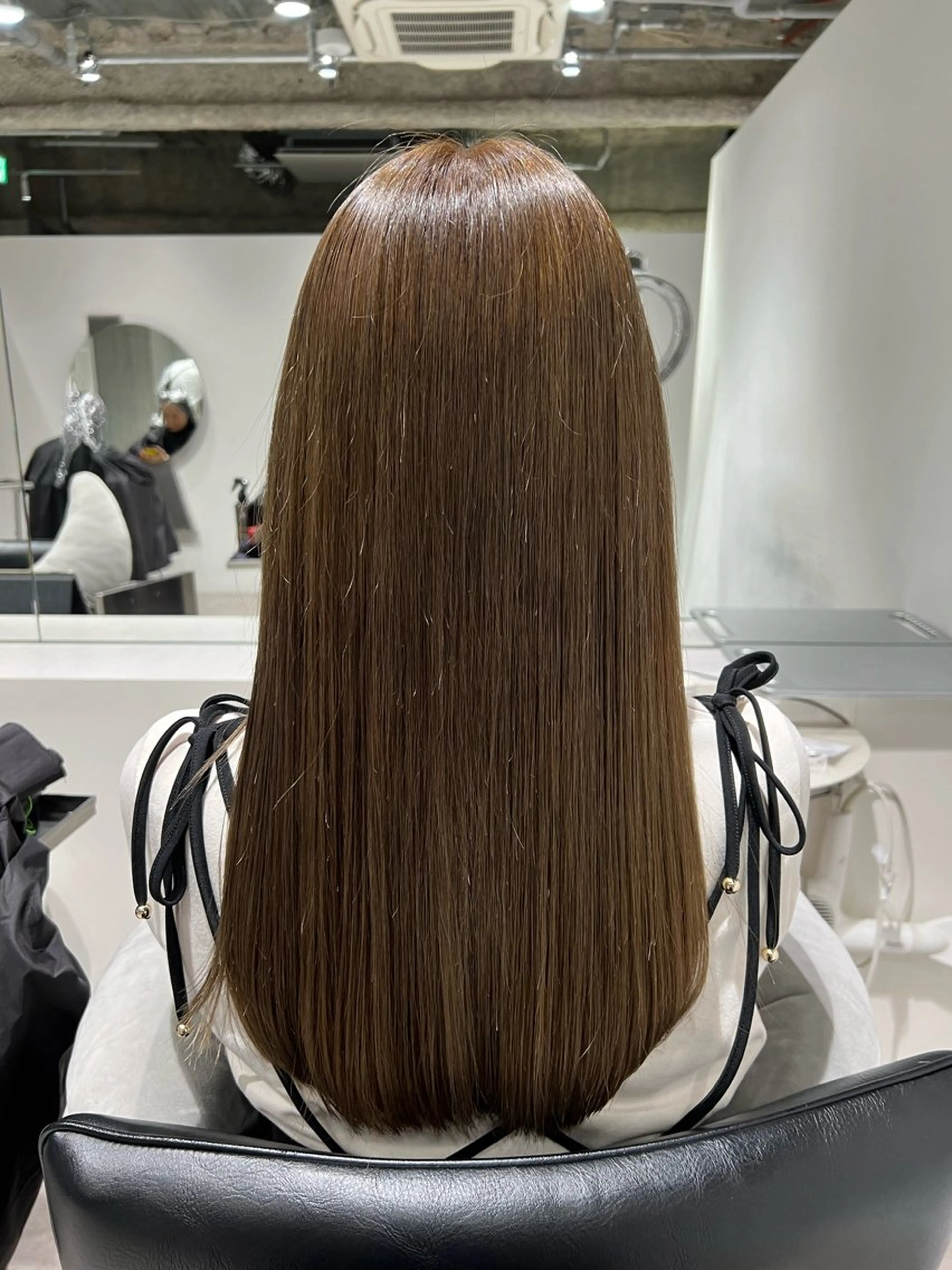 セミロング トリートメント SALOWIN 表参道FLAT店所属・トップスタイリスト澤 奈緒美のヘアスタイル