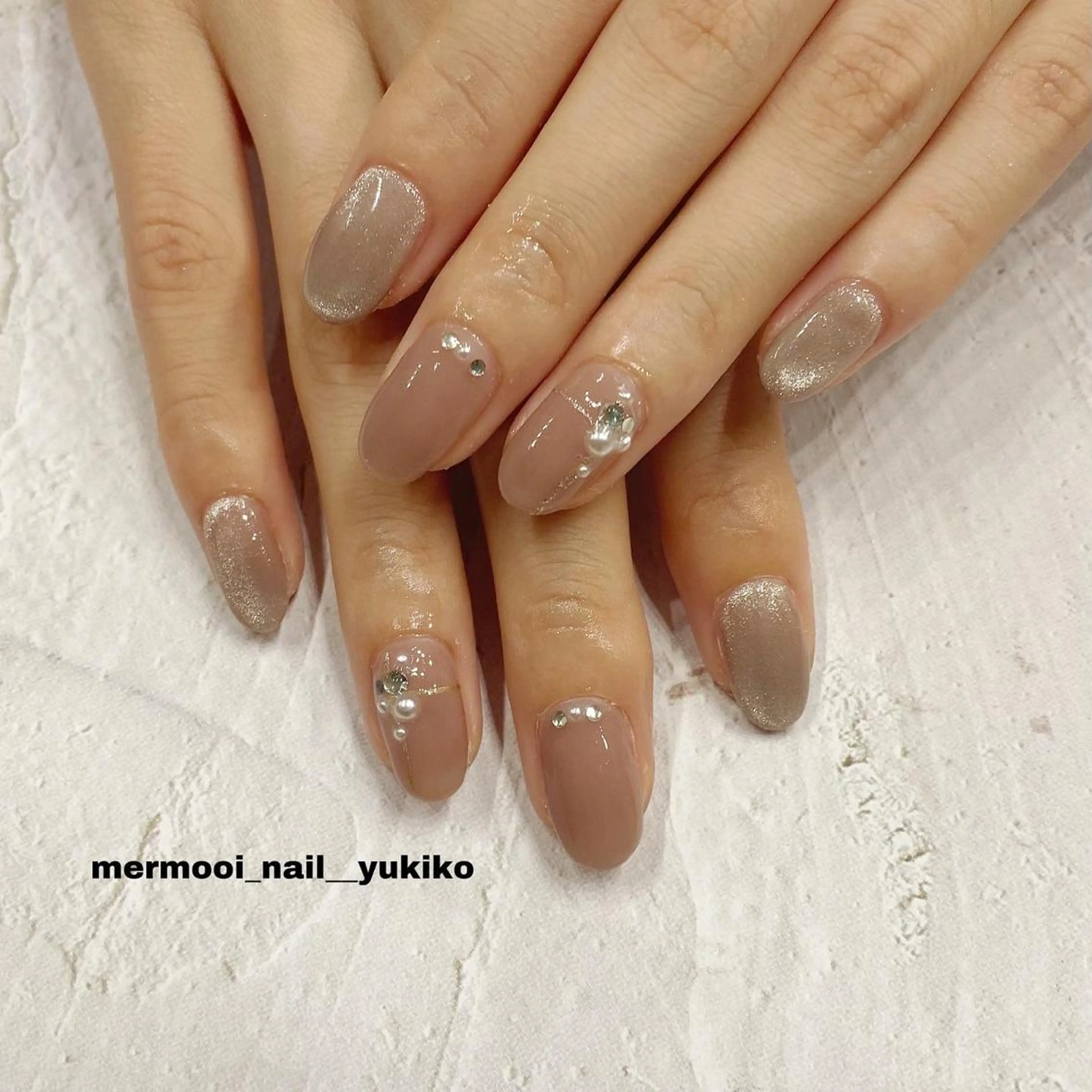 ネイル 韓国ネイル マグネットネイル ストーンネイル ワンホンネイル ハンドネイル melumooi nailのネイルデザイン
