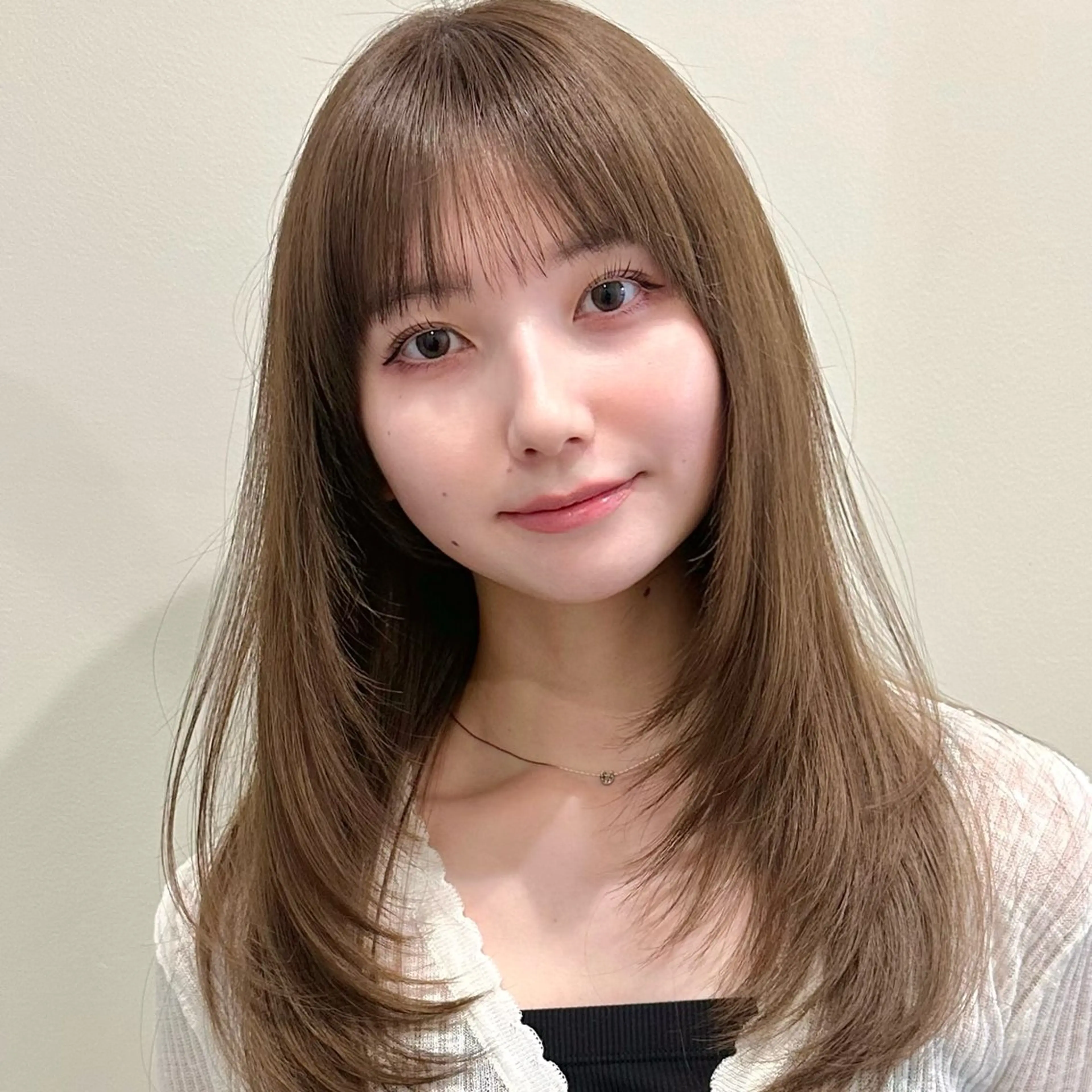 セミロング カット ヘアカラー トリートメント 🌹ハッシュカット、 レイヤー韓国ヘア🌹のヘアスタイル