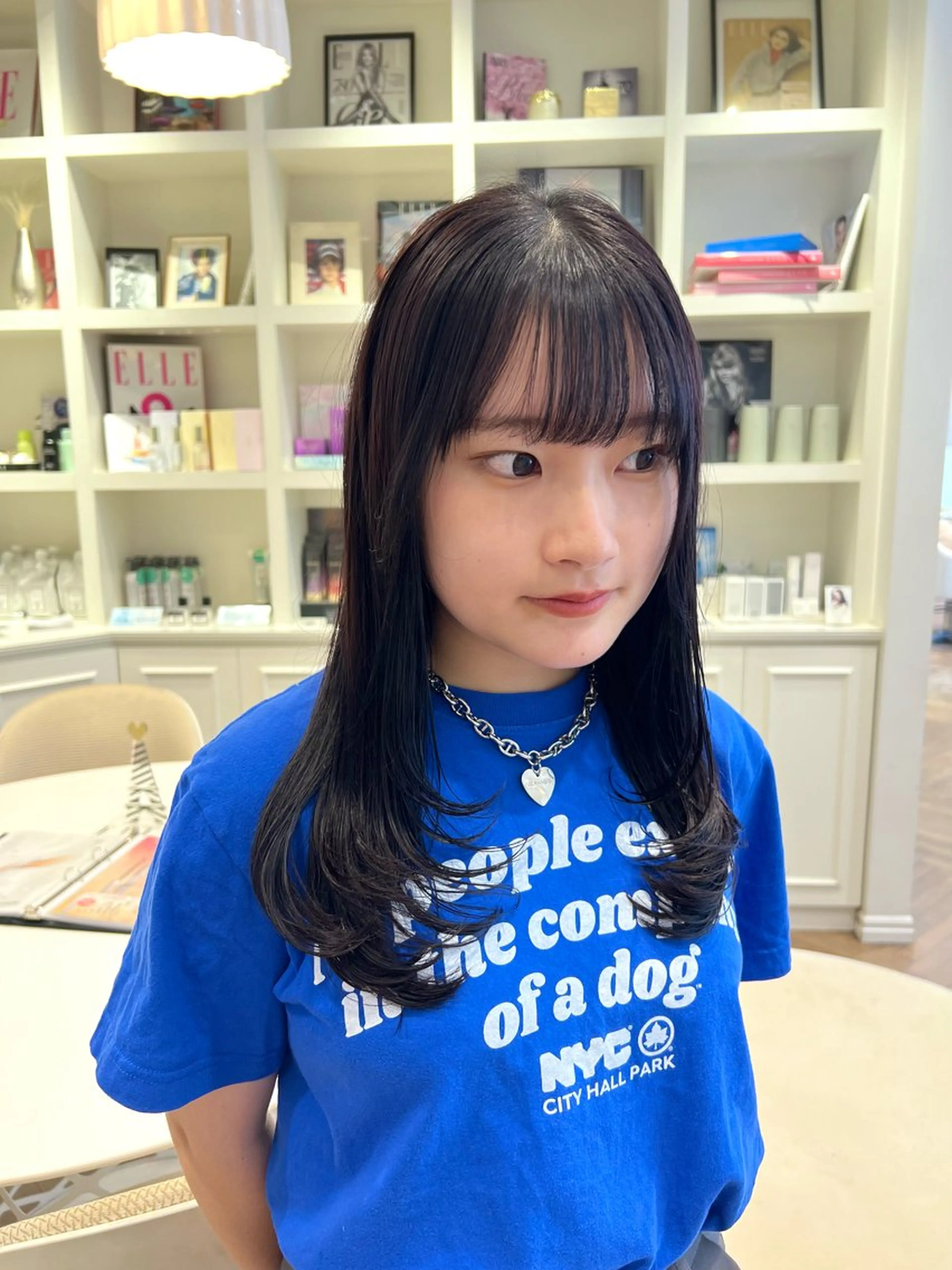 セミロング カラー ダークグレー レイヤーカット カット ヘアカラー 似合わせ/レイヤー 💟SAEのヘアスタイル