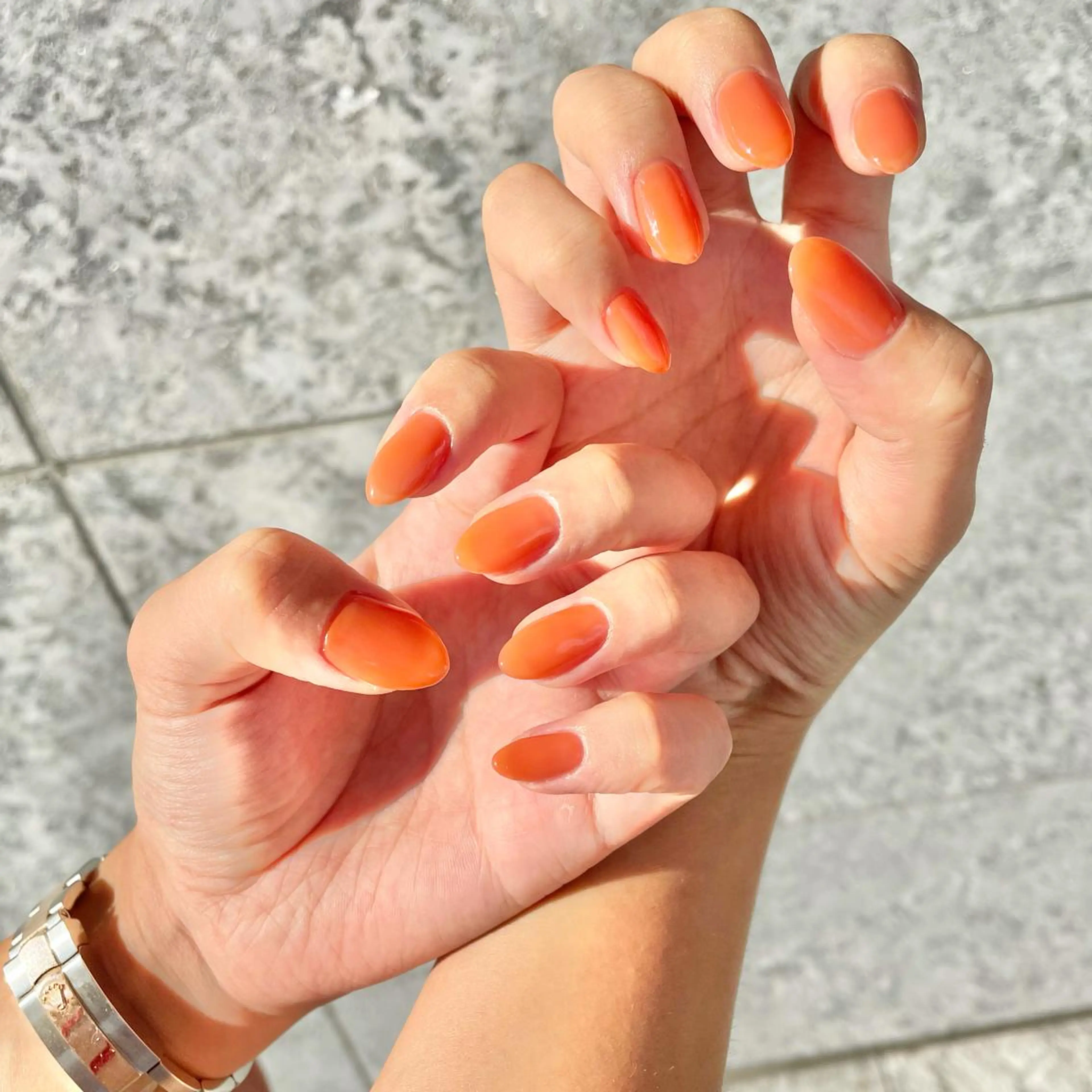 オフケア込み！シンプルコース(ワンカラーorグラデーションにラメちらしorストーン10粒までどちらかお選びできます)の写真