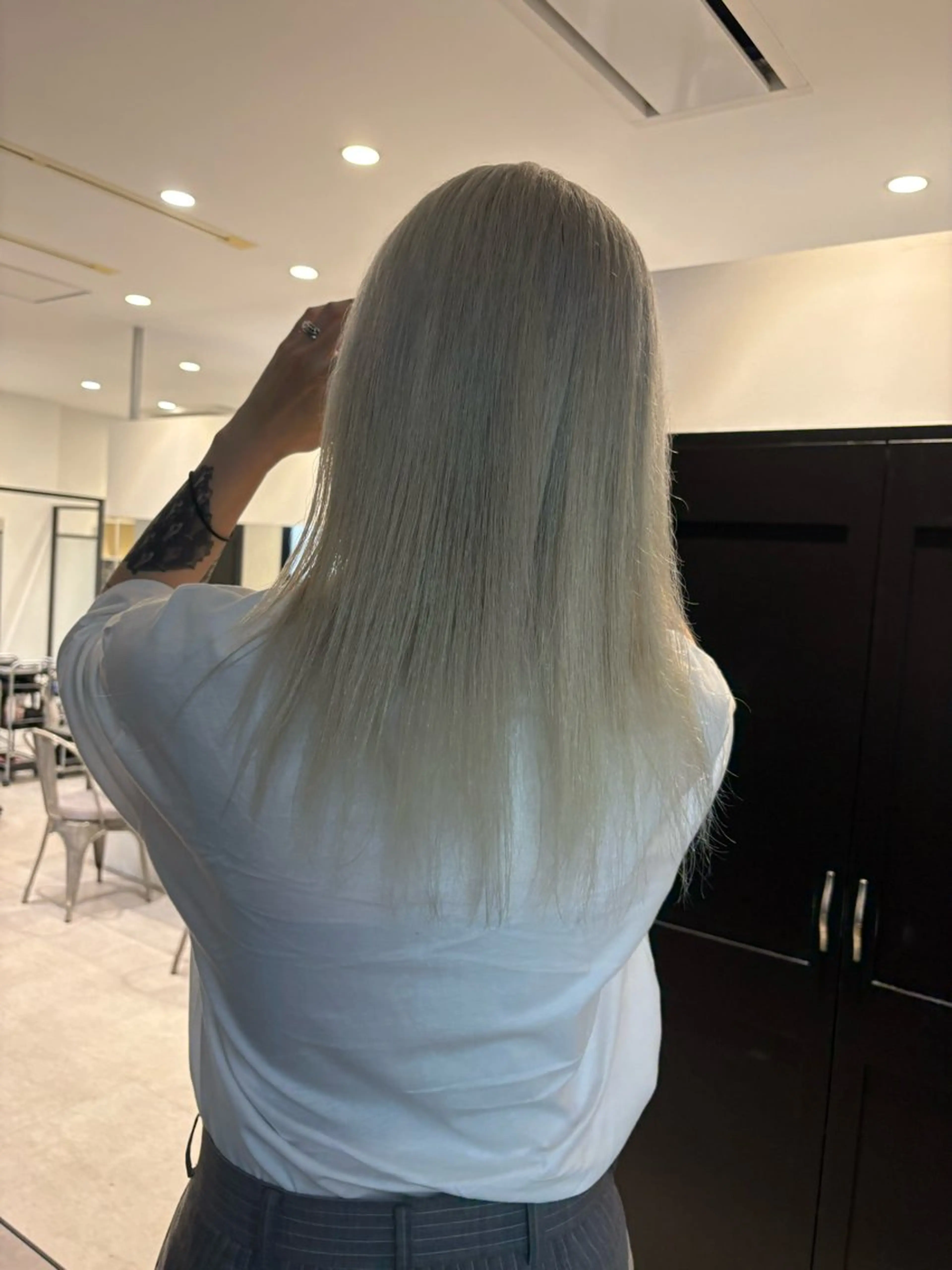 ミディアム カラー カット ヘアカラー 吉武 茂暉のヘアスタイル