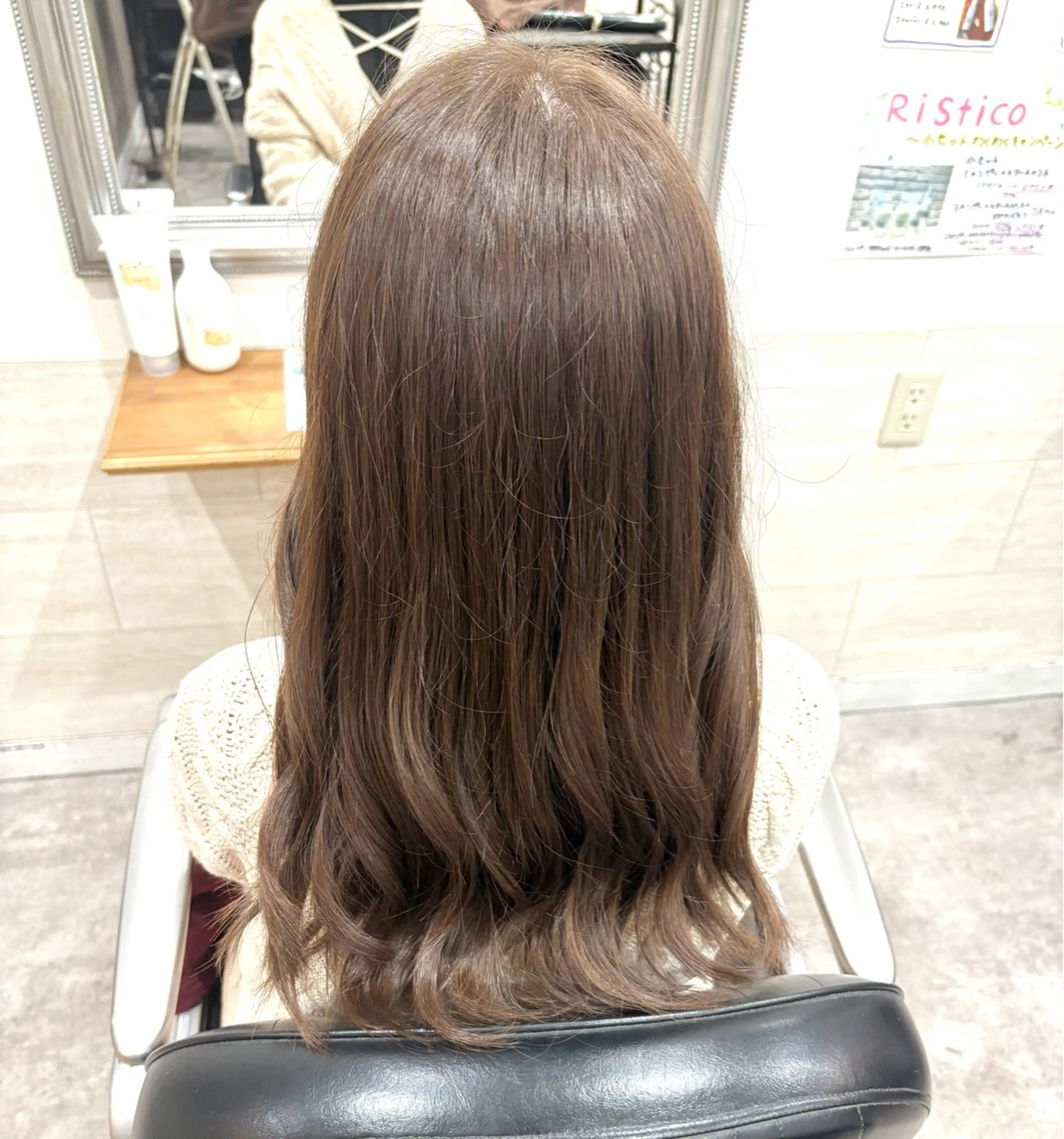 ロング カラー 堀川 希歩のヘアスタイル