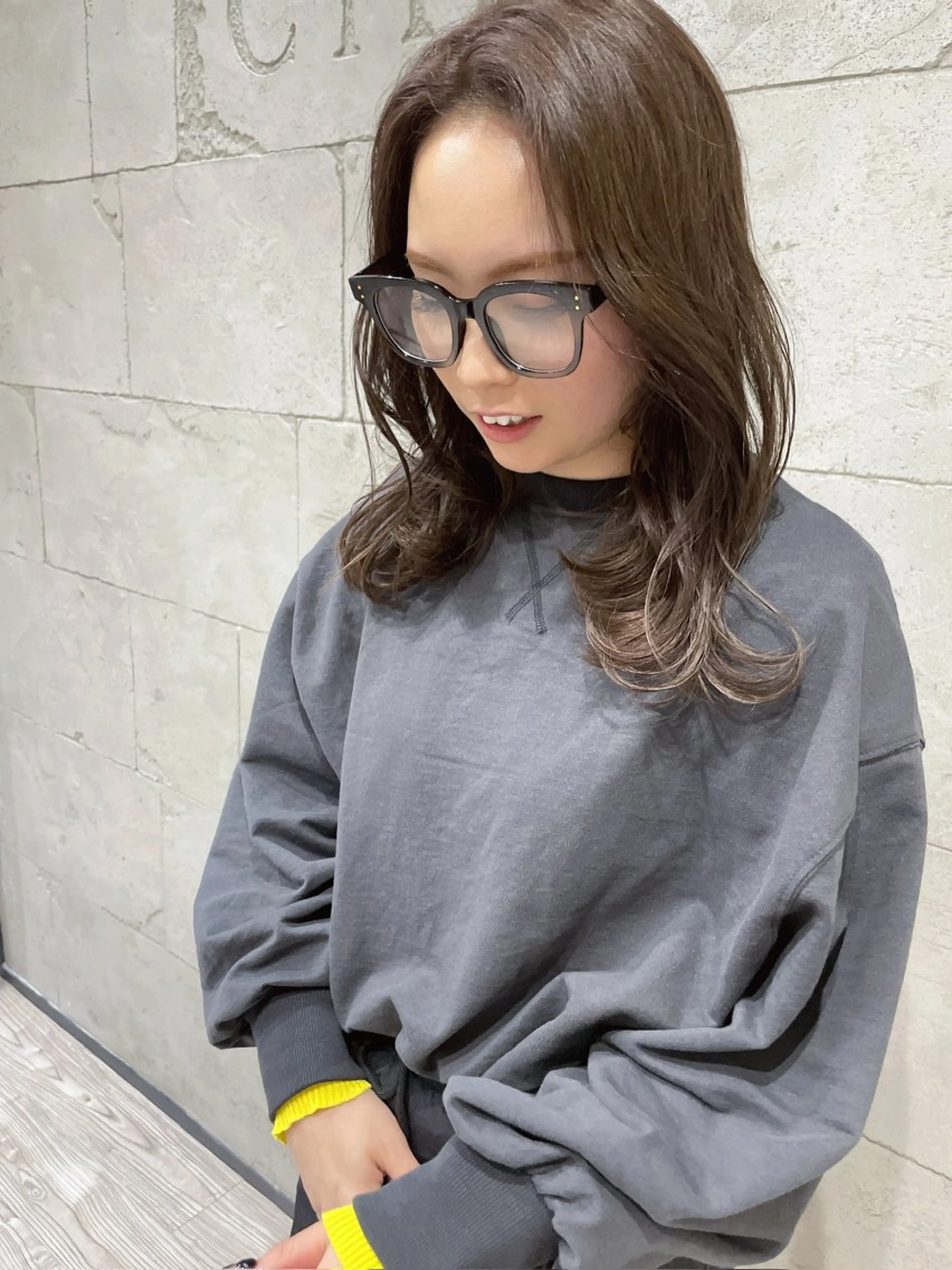 ミディアム JIEN MIUのヘアスタイル