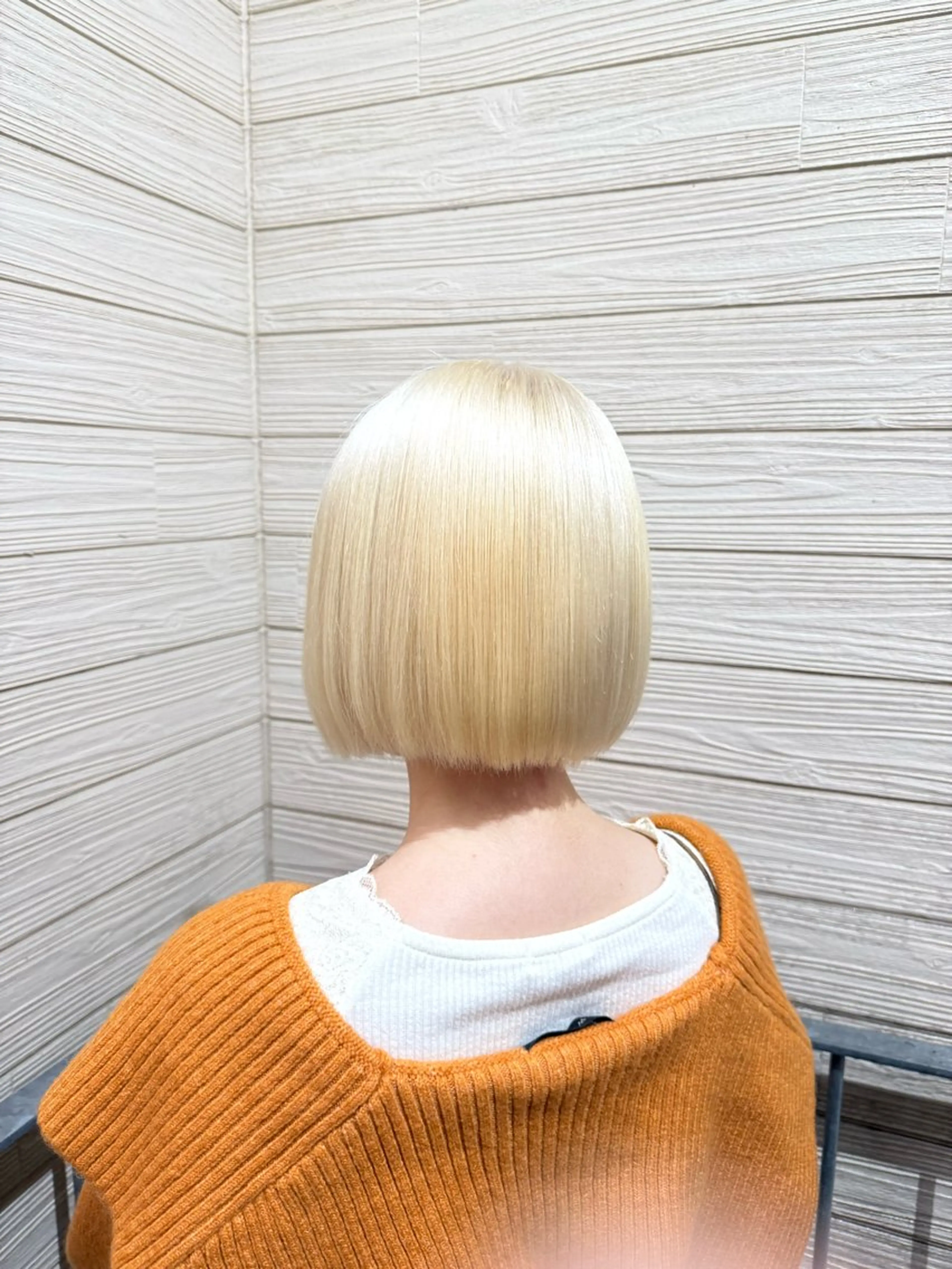 ショート カラー ヘアカラー トリートメント ハイトーン・ブリーチ ムラ修正　八須　錬のヘアスタイル