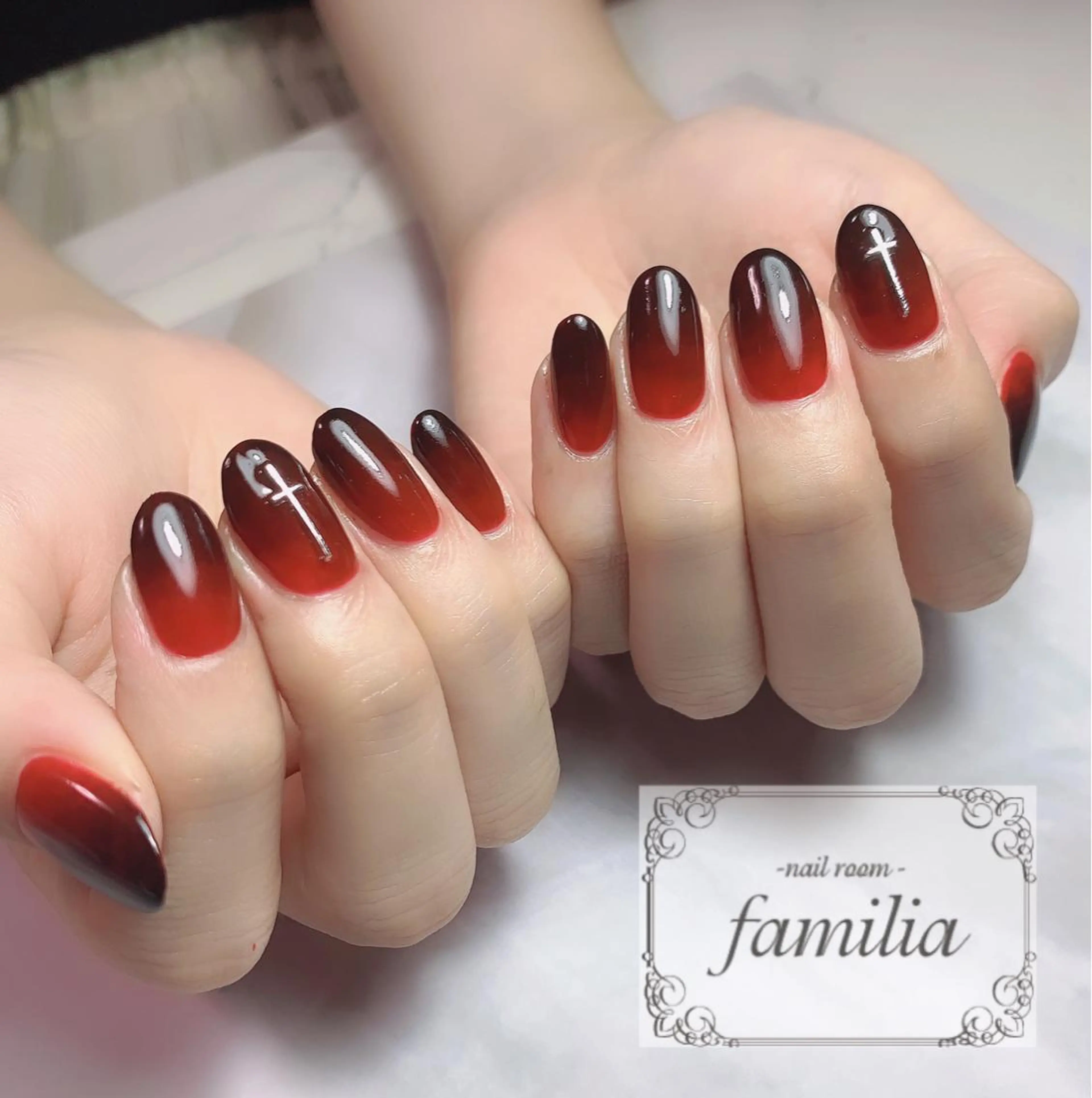 ネイル ハンドネイル -nailroom- familiaのネイルデザイン