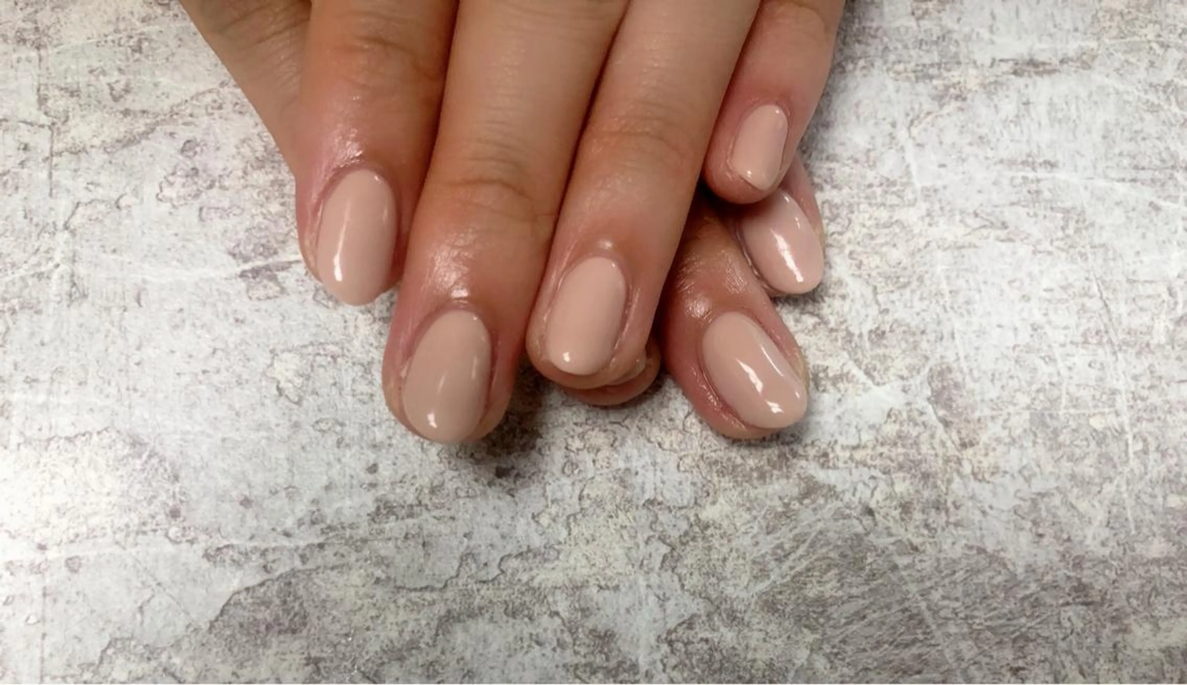 ネイル ワンカラーネイル ハンドネイル mogunail &blowのネイルデザイン