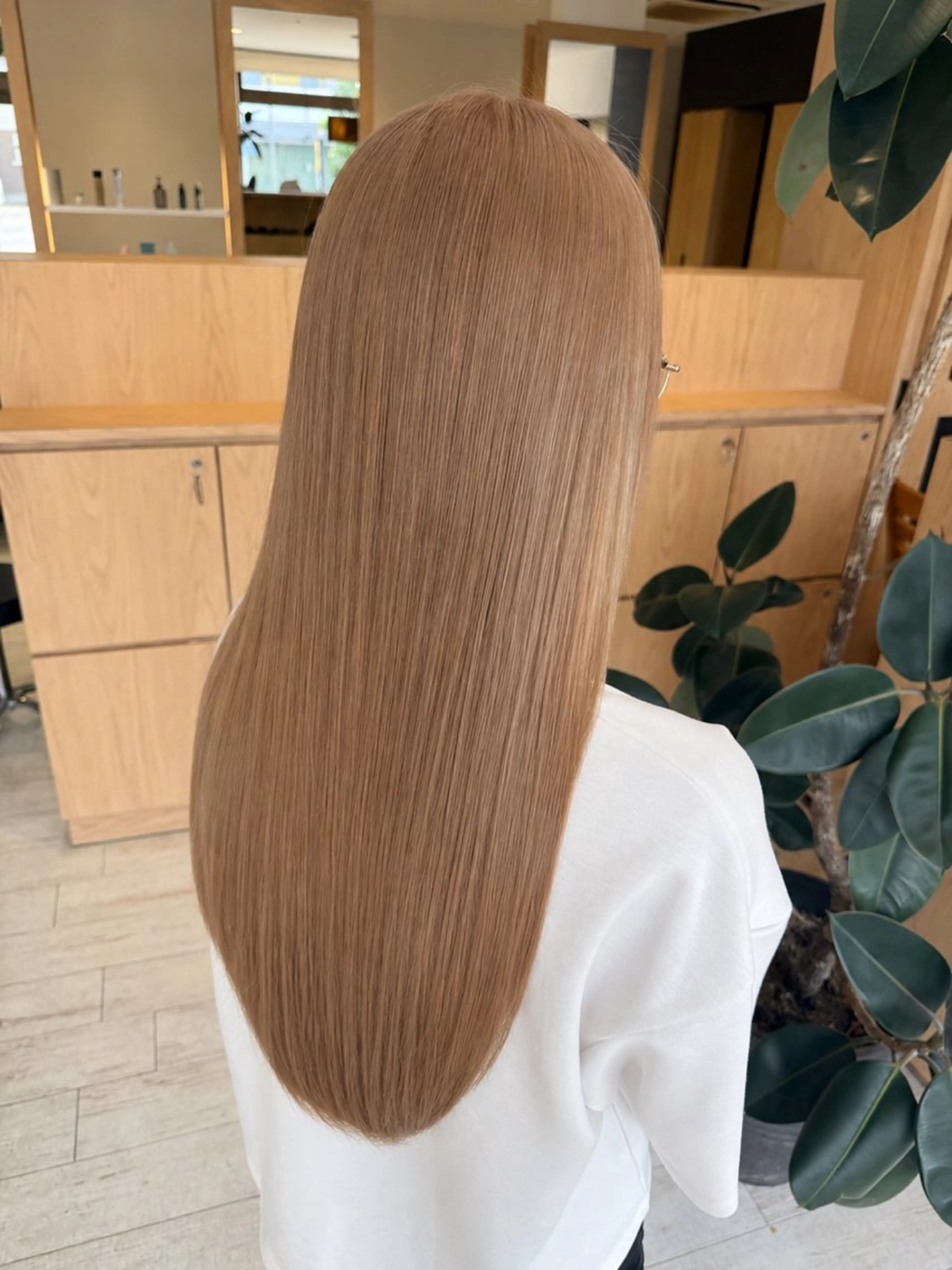 ロング カット ヘアカラー トリートメント 森浦 莉乃のヘアスタイル