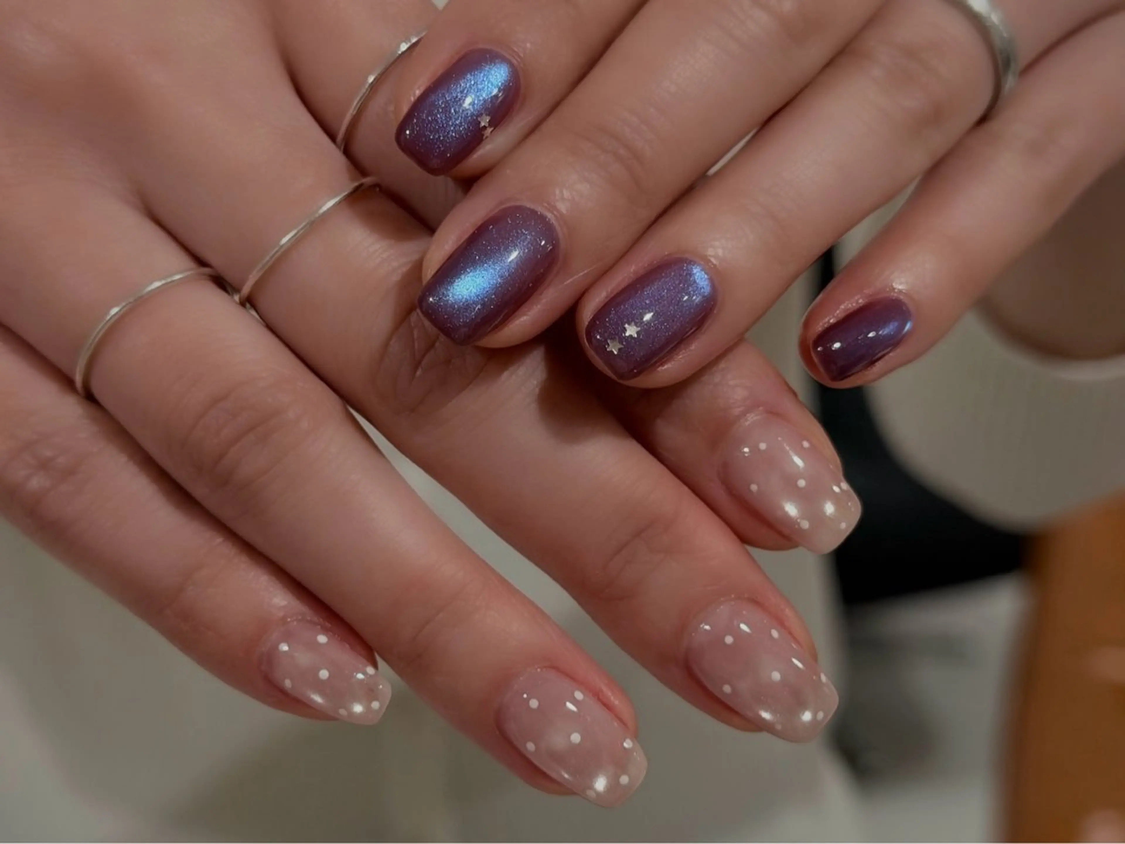 ネイル ドット ラメ(グリッター) 持ち込み ニュアンスネイル パープル ハンドネイル ANOVA アノヴァのネイルデザイン