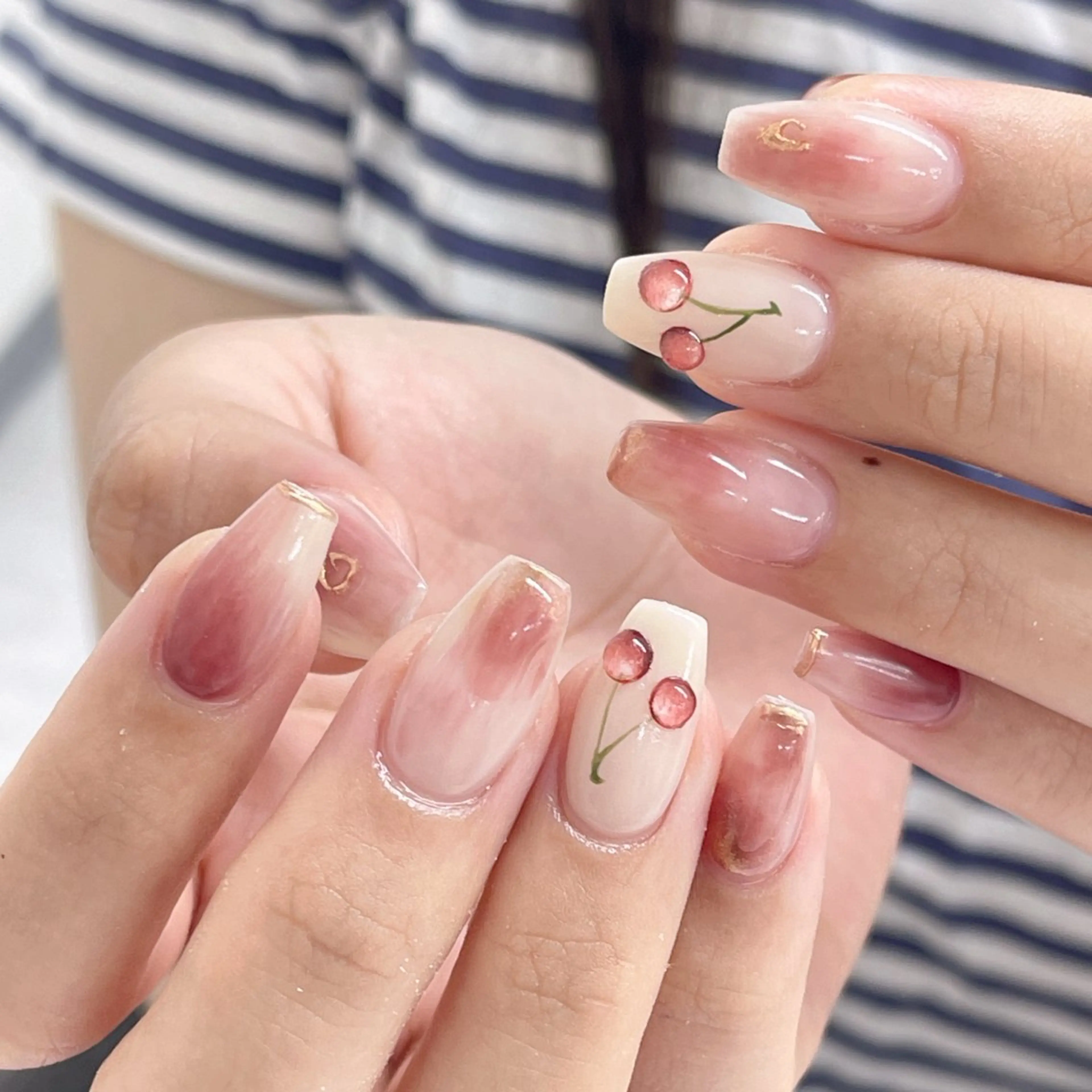 ネイル ハンドネイル Queens ciciのネイルデザイン