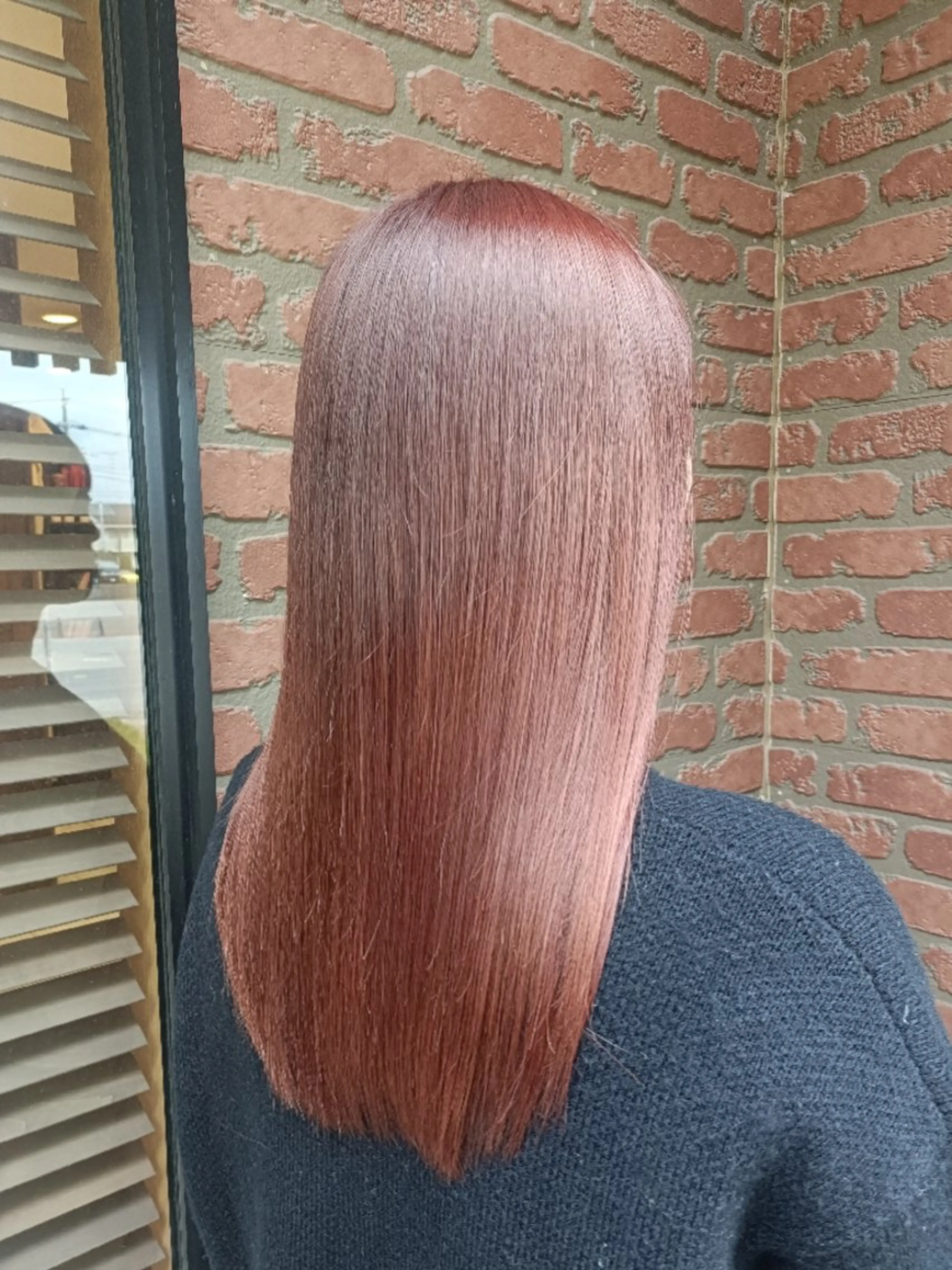セミロング カラー 牧岡 環のヘアスタイル