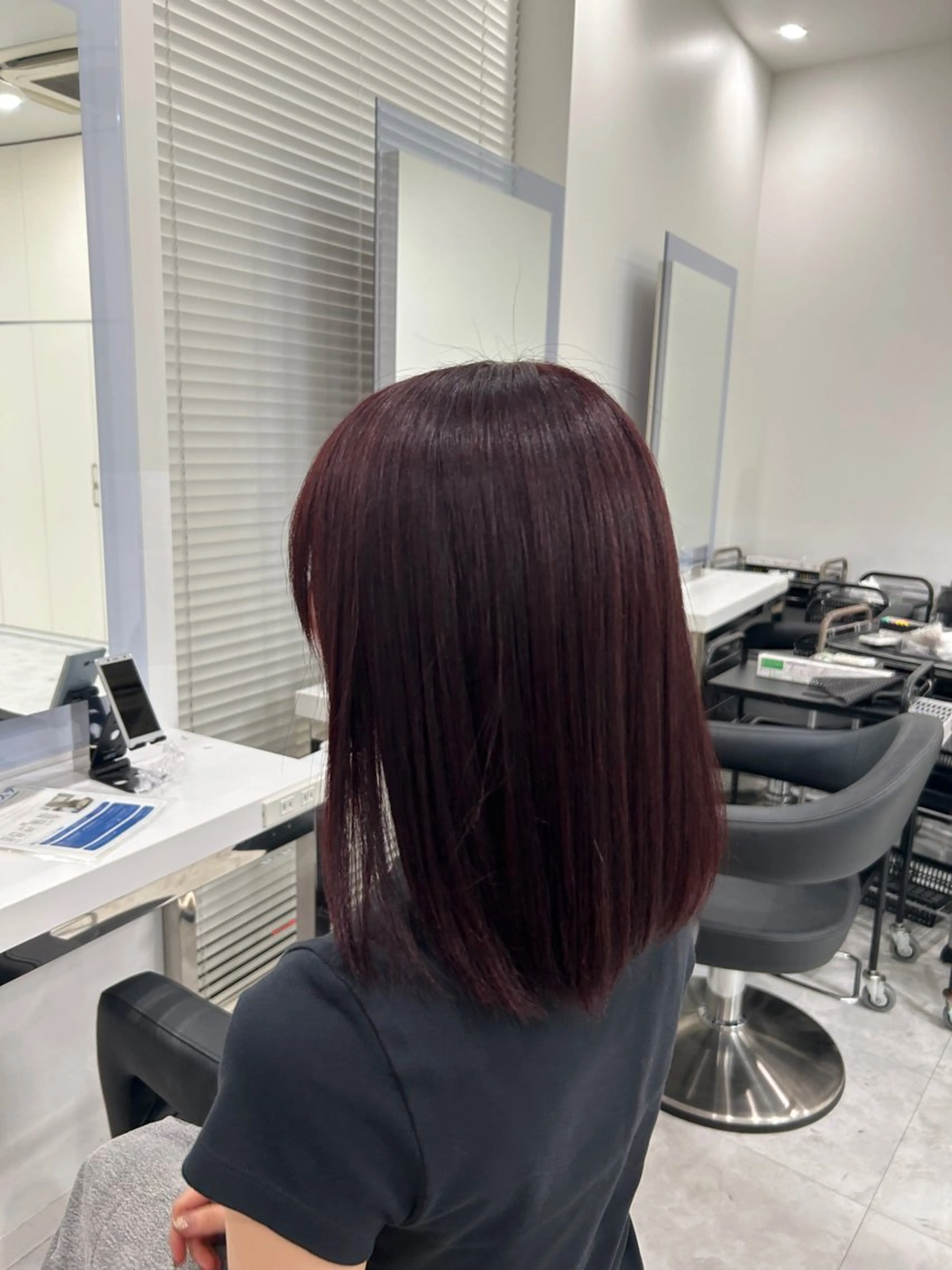 ミディアム カット ヘアカラー 艶カラー美髪縮毛矯正 /髪質改善✨️ユウキのヘアスタイル