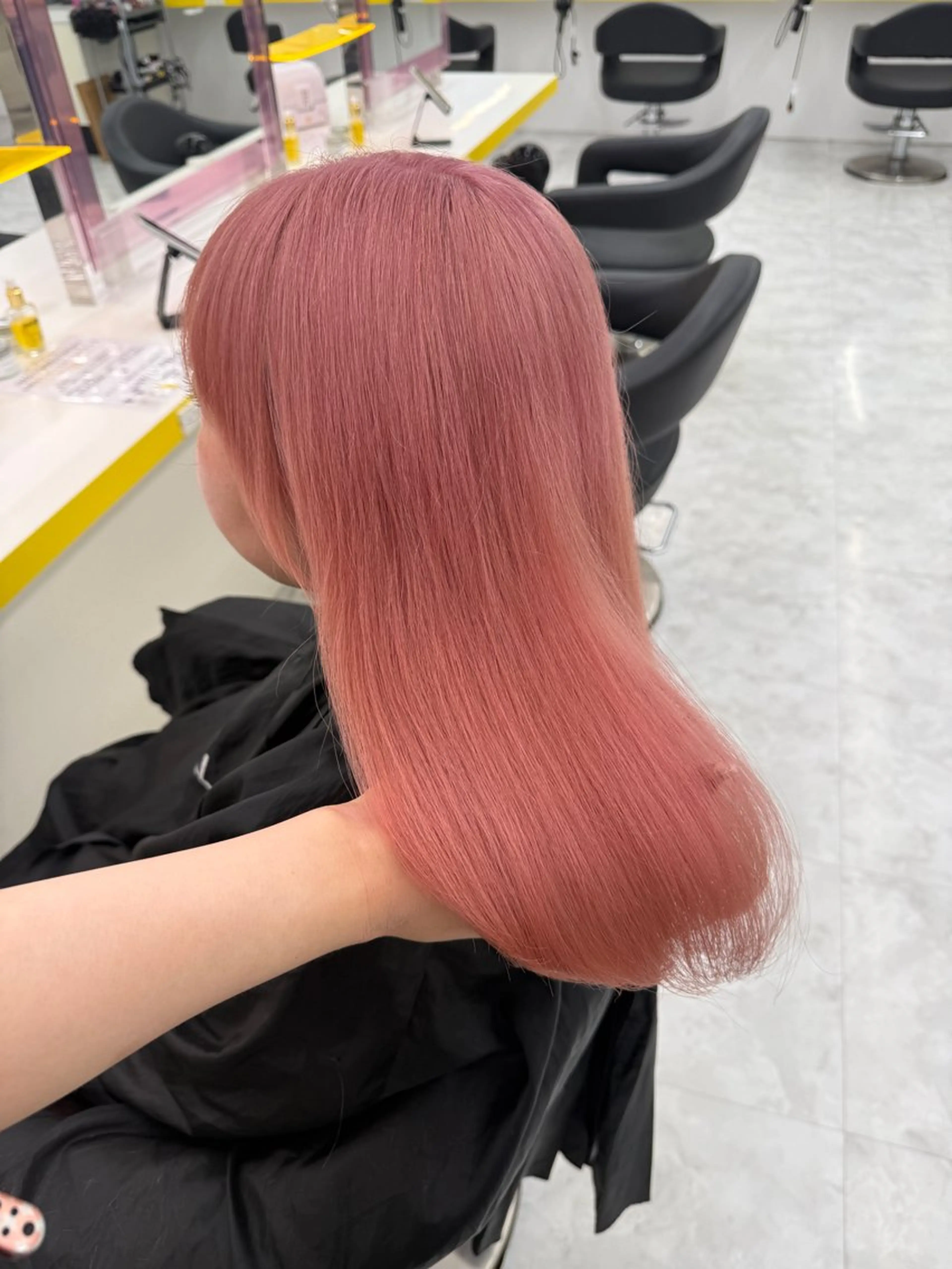 セミロング カラー ヘアアレンジ ピンクカラー ヘアカラー トリートメント ヘアセット 🎀Girly艶髪カ ラー🎀Harukaのヘアスタイル