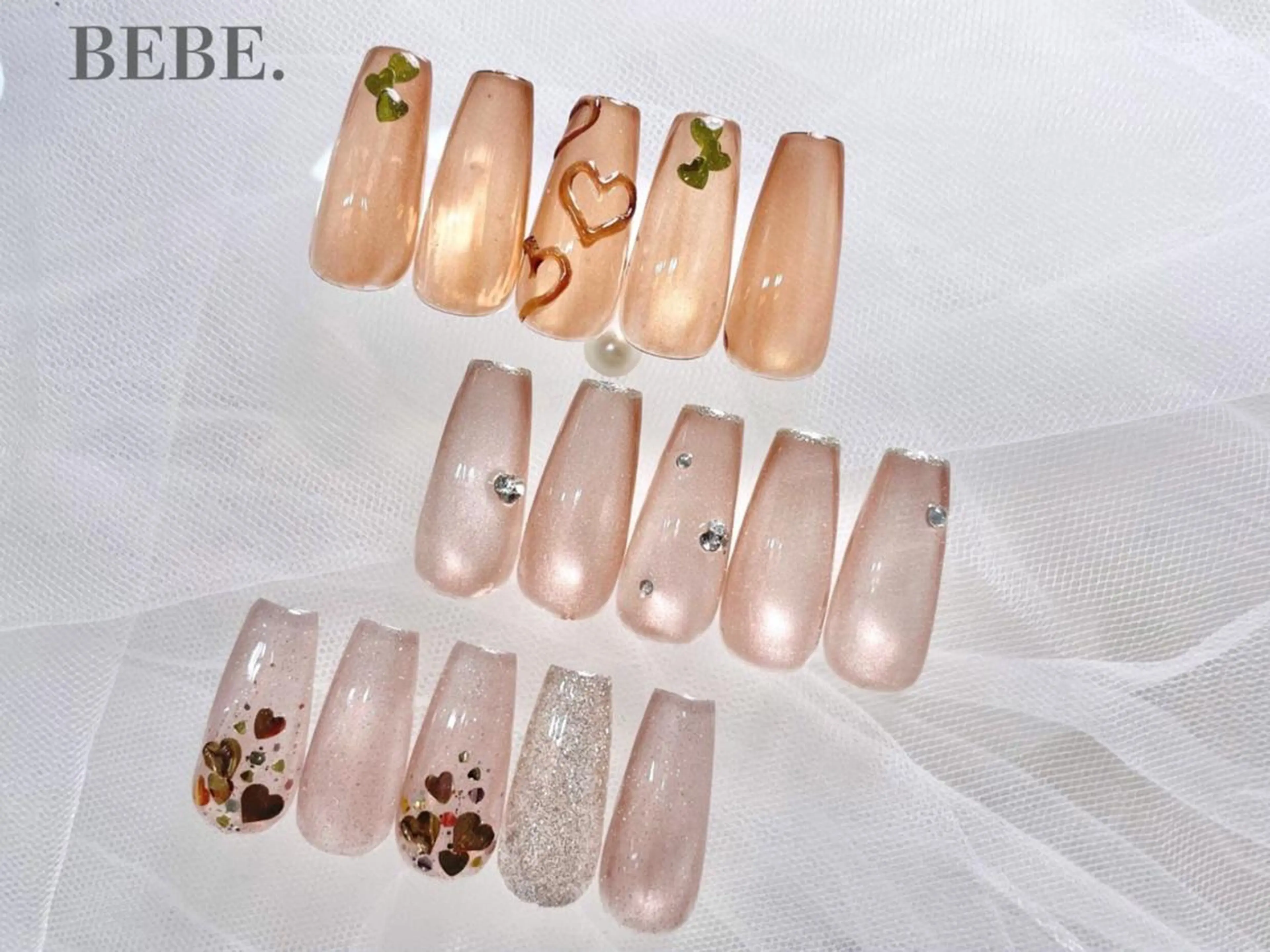 ネイル BEBE. 受付のネイルデザイン