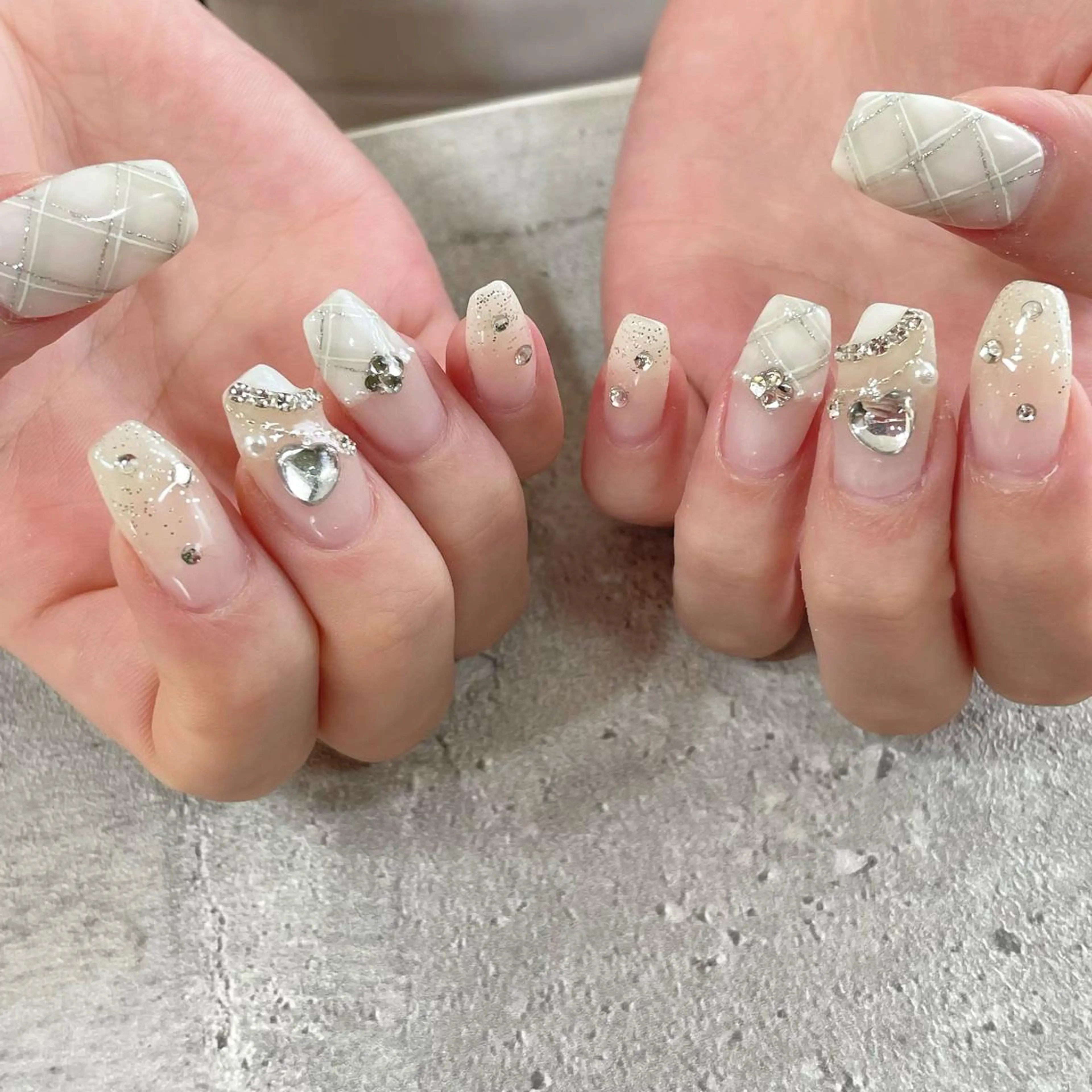 ネイル ジェルネイル 東 千夏のネイルデザイン