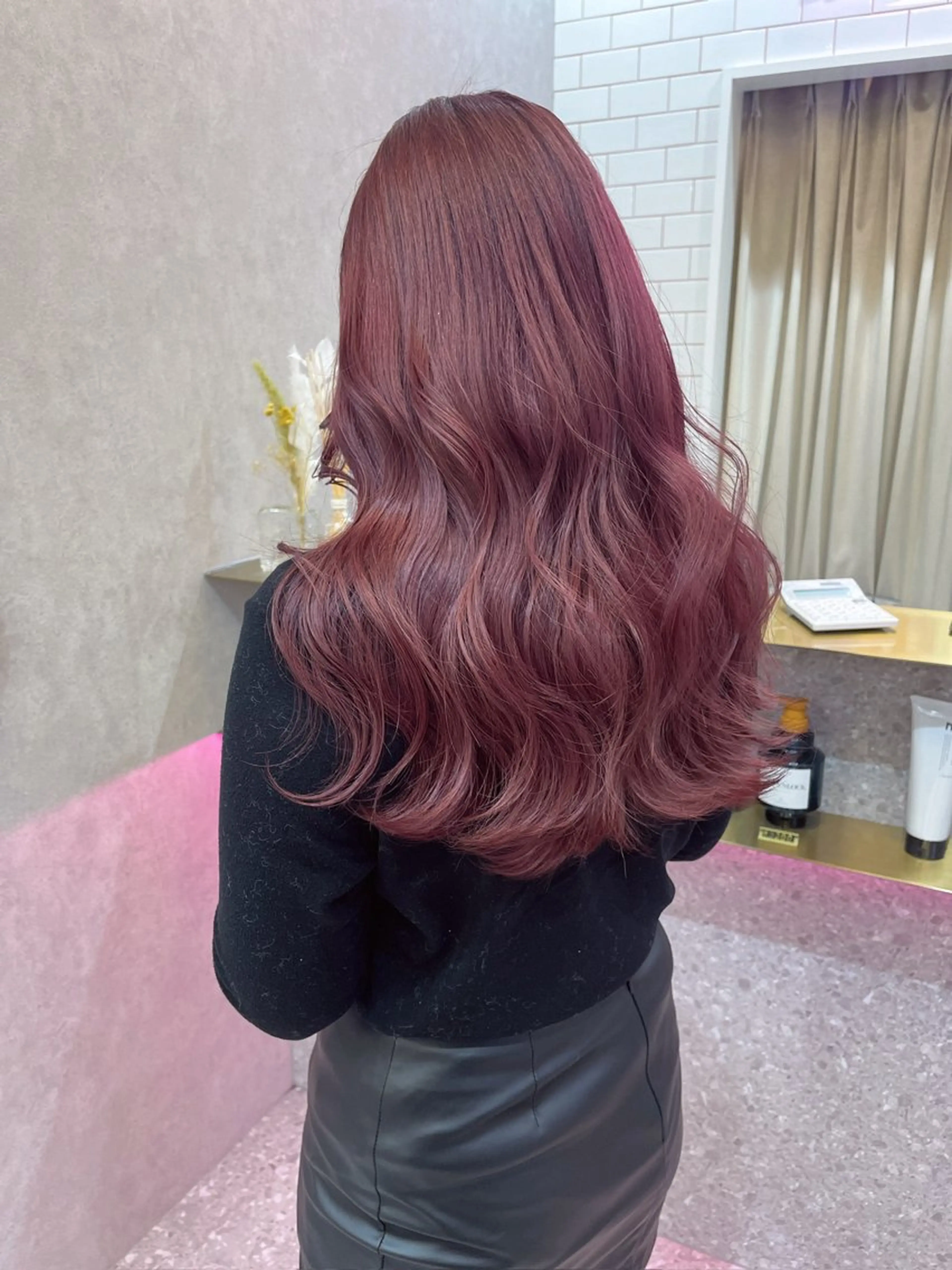 ロング ヘアカラー トリートメント karin ボブハイトーンのヘアスタイル