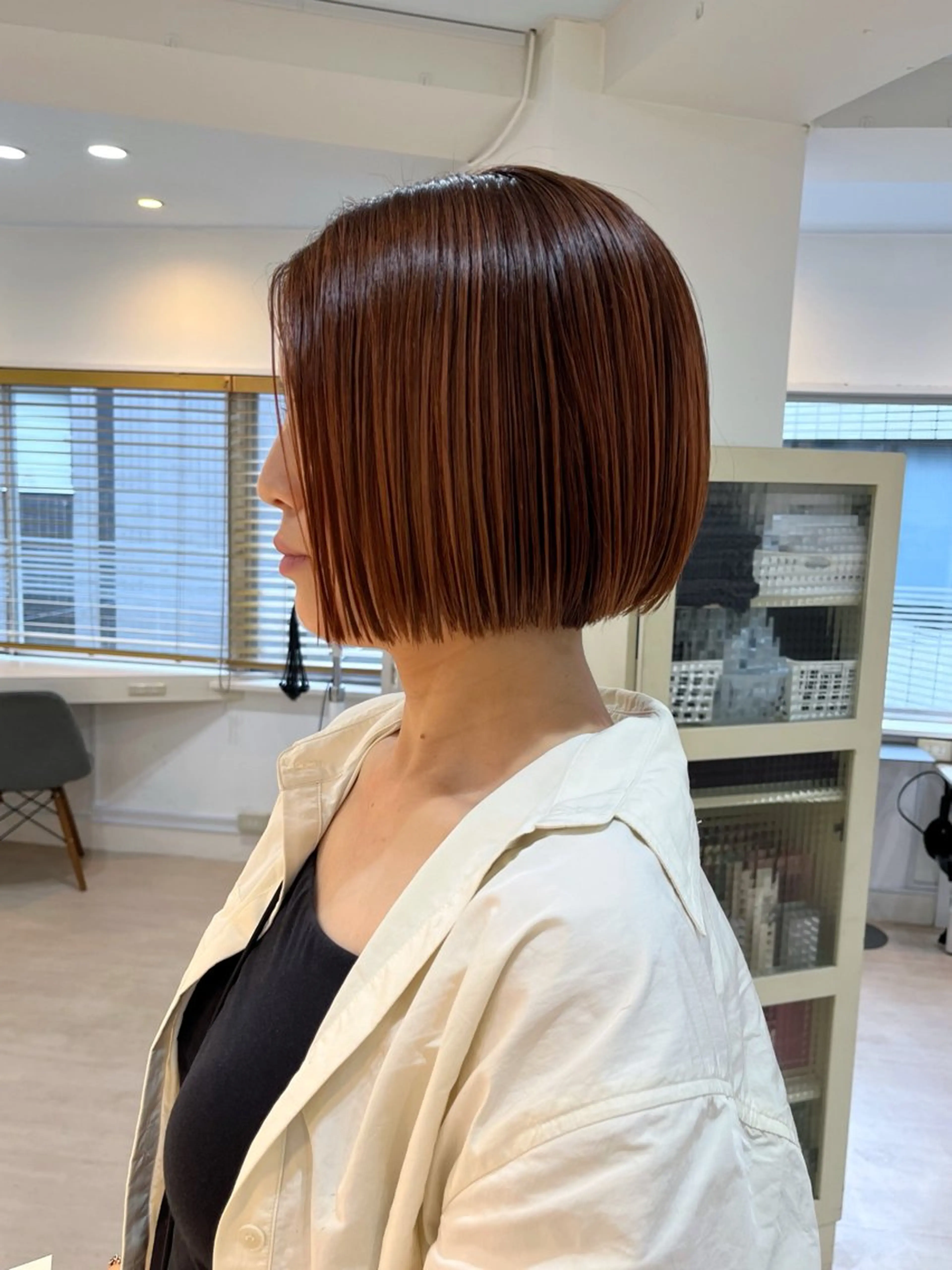 ショート カラー ボブ 植松 茜のヘアスタイル