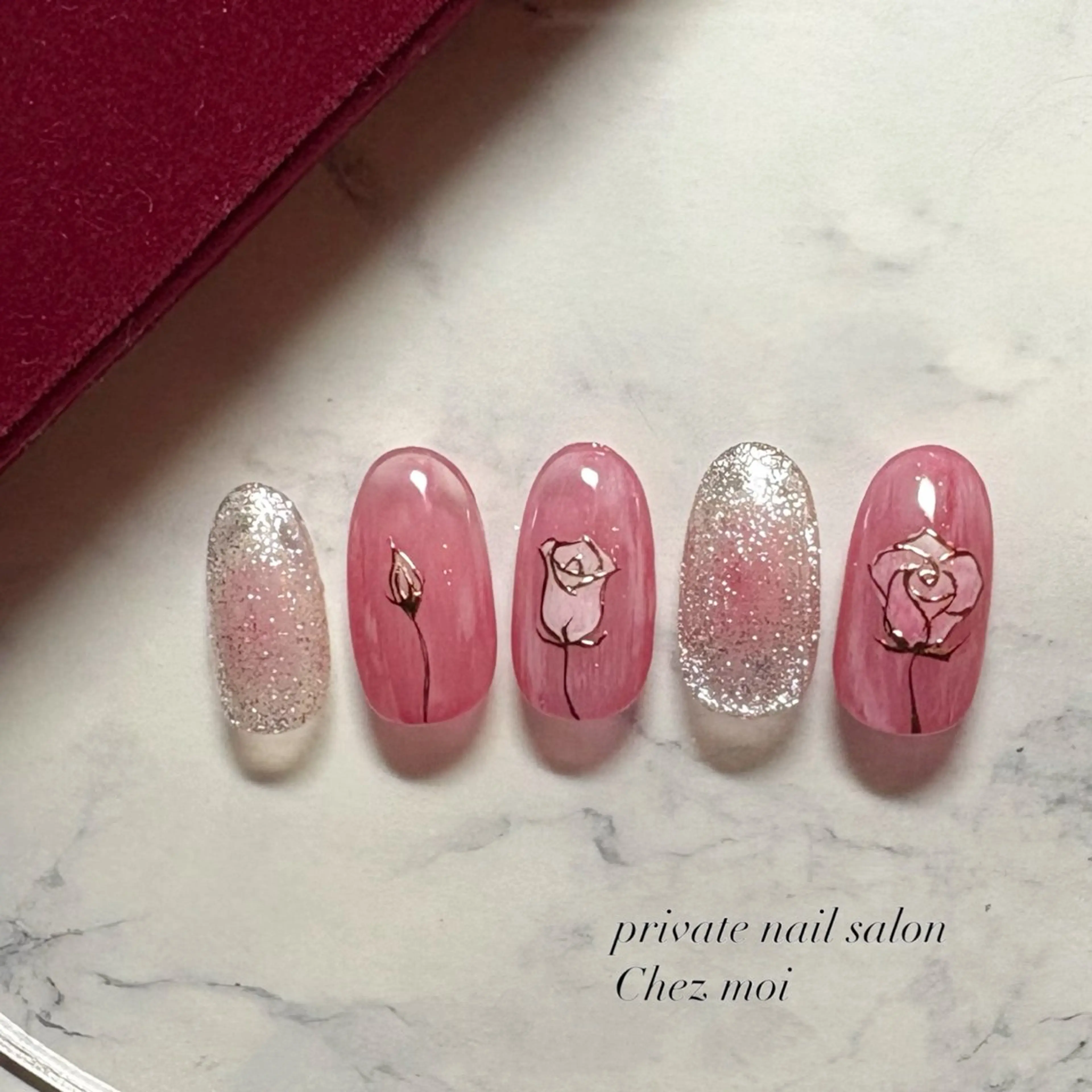 ネイル KOMINE TOMOKOのネイルデザイン