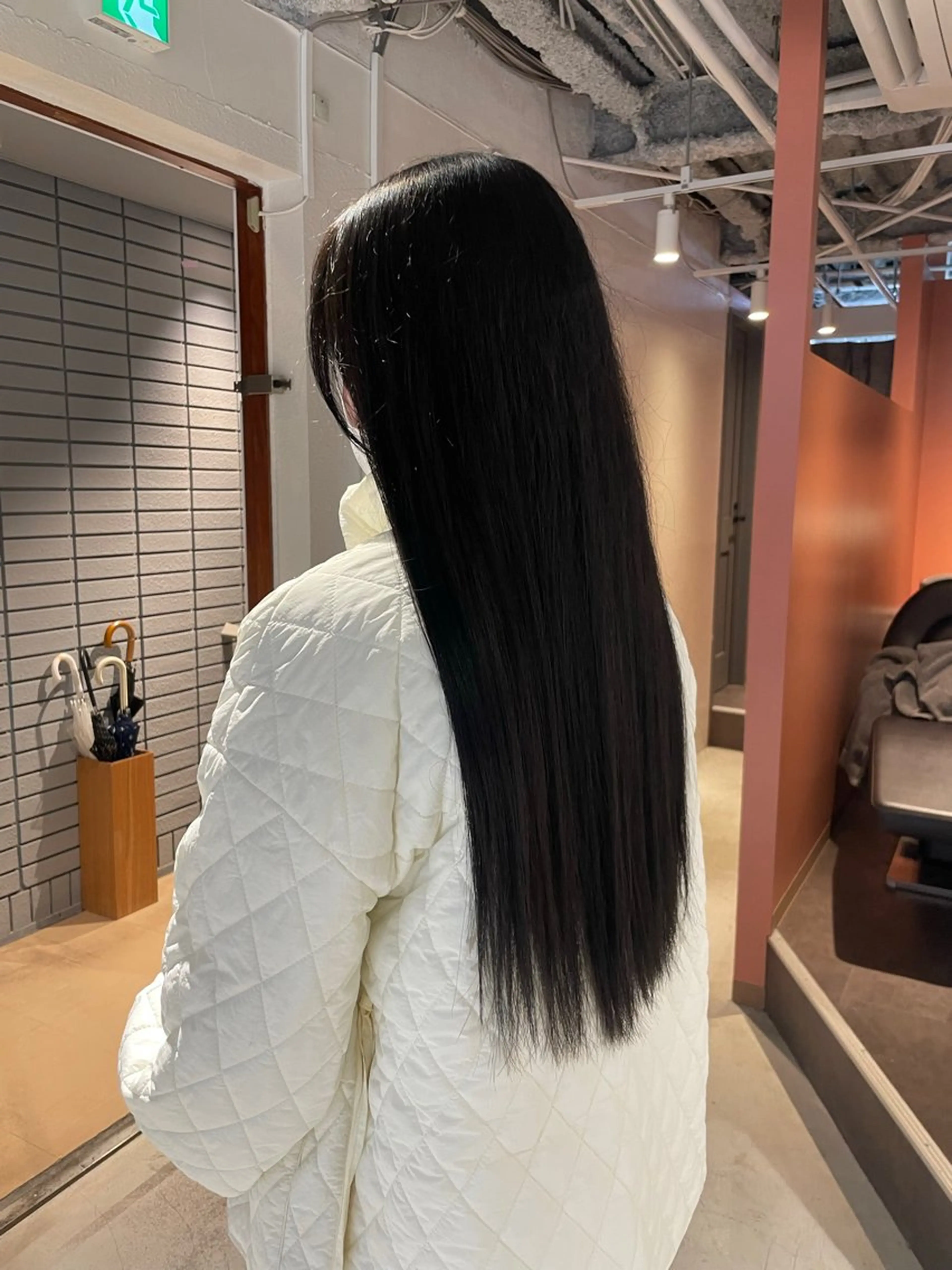 ミディアム カラー ブリーチ 透明感カラー レイヤー×初 パーマ|hinakoのヘアスタイル