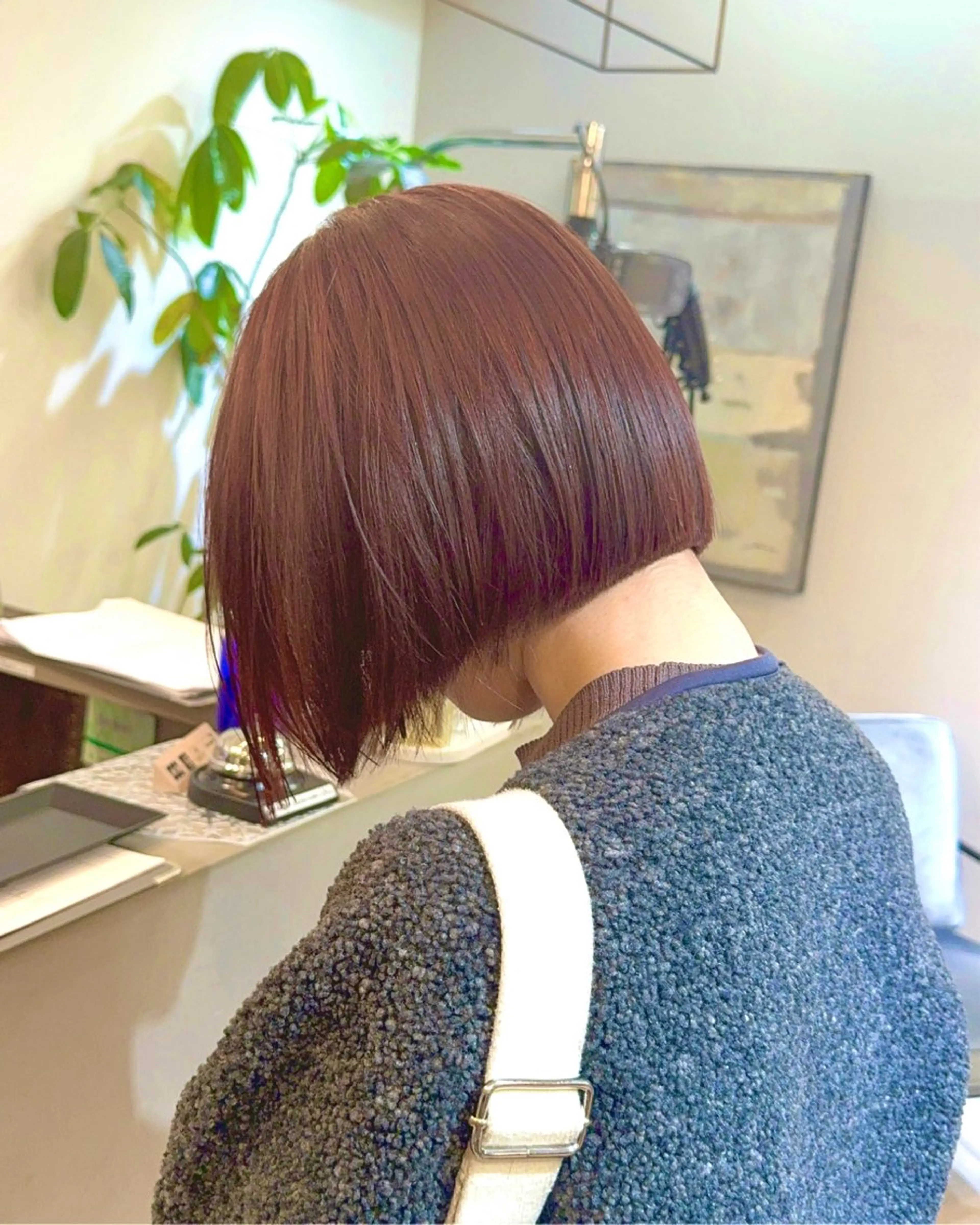 ミディアム カラー ブリーチ ブリーチなしカラー ピンクカラー レッドカラー 箕面/ボブ/ 髪質改善/加藤優眞のヘアスタイル