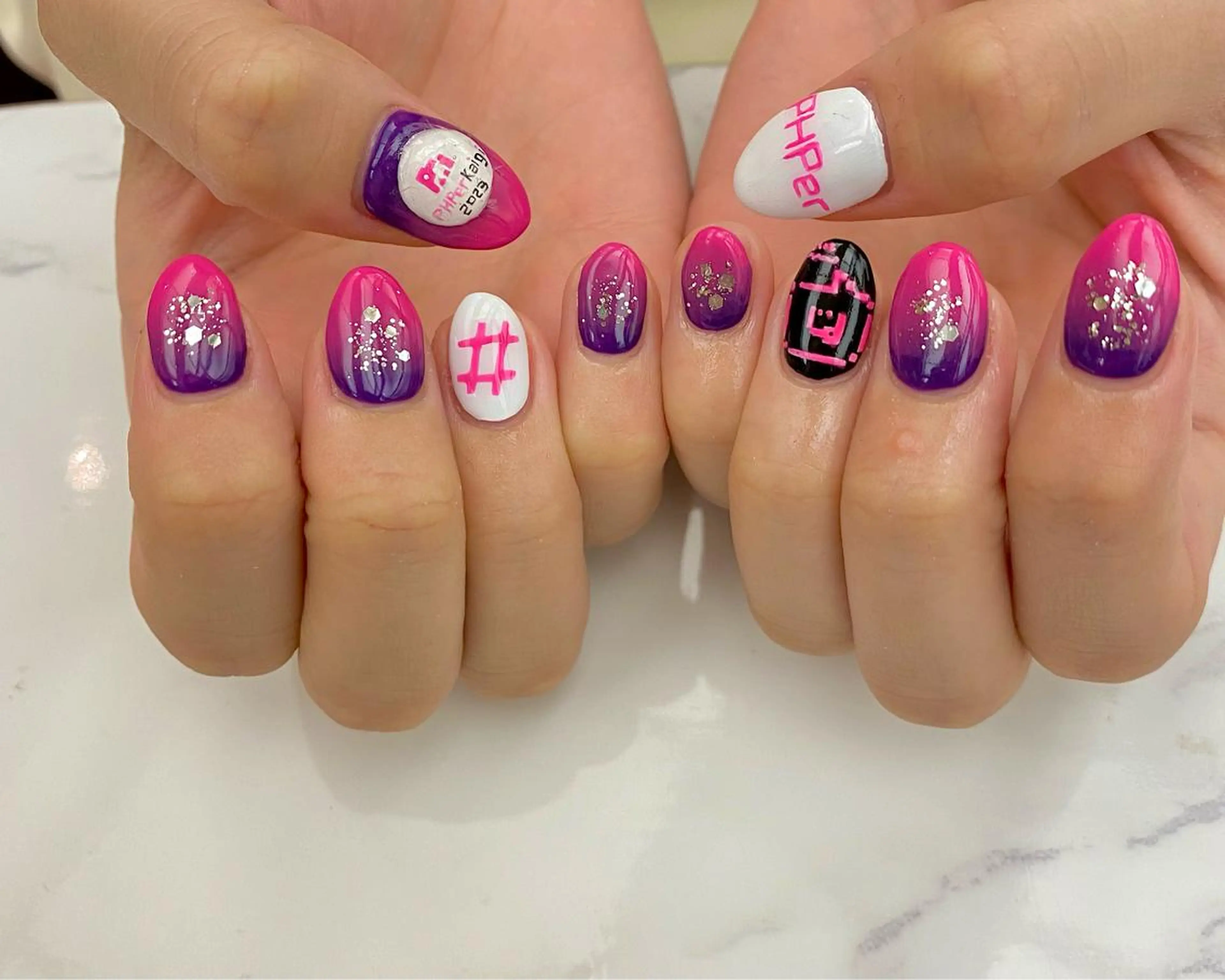 ネイル 安藤 彩乃のネイルデザイン