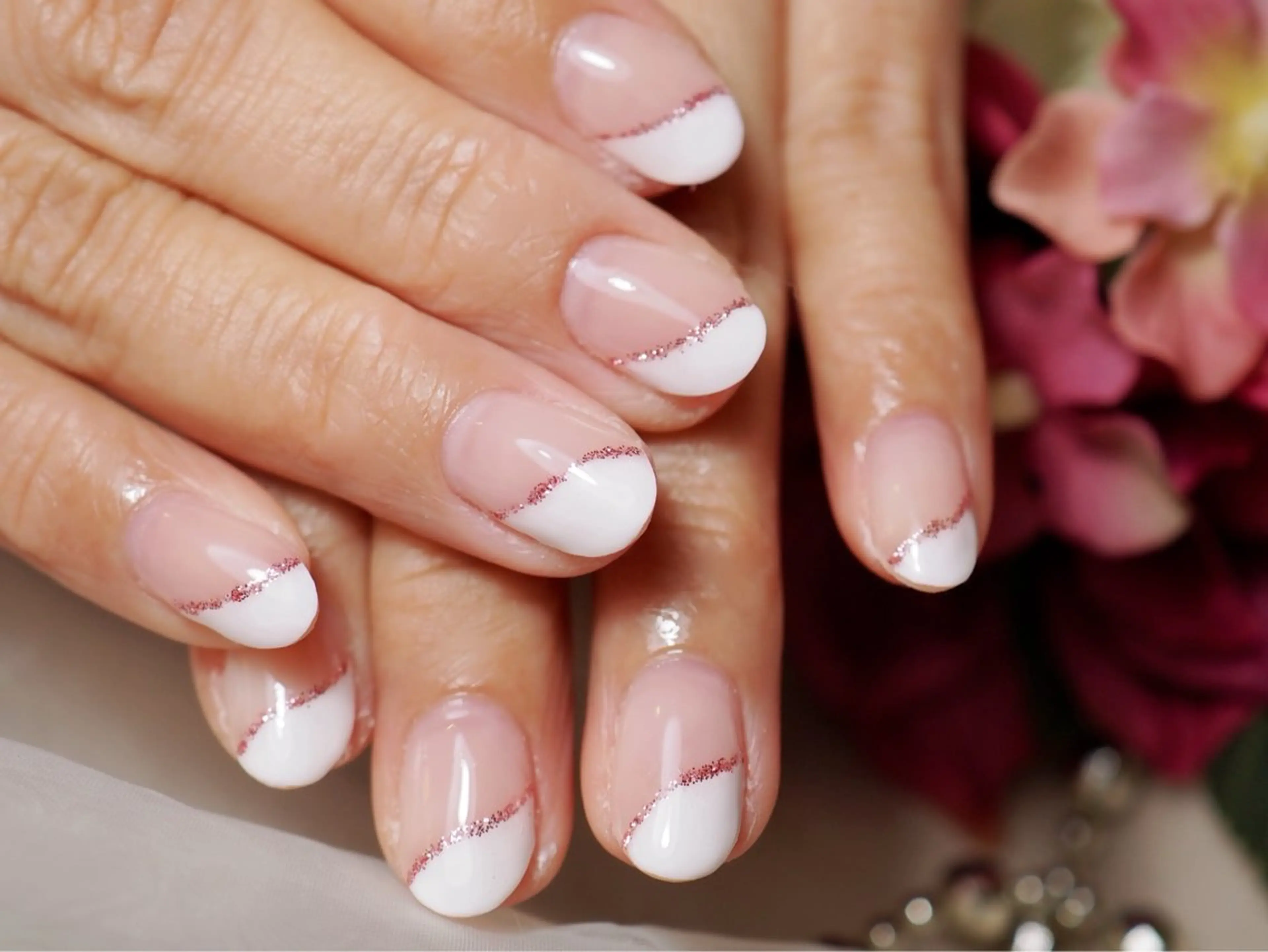 ネイル フレンチネイル 斜めフレンチ Mako 💅🏻♡のネイルデザイン