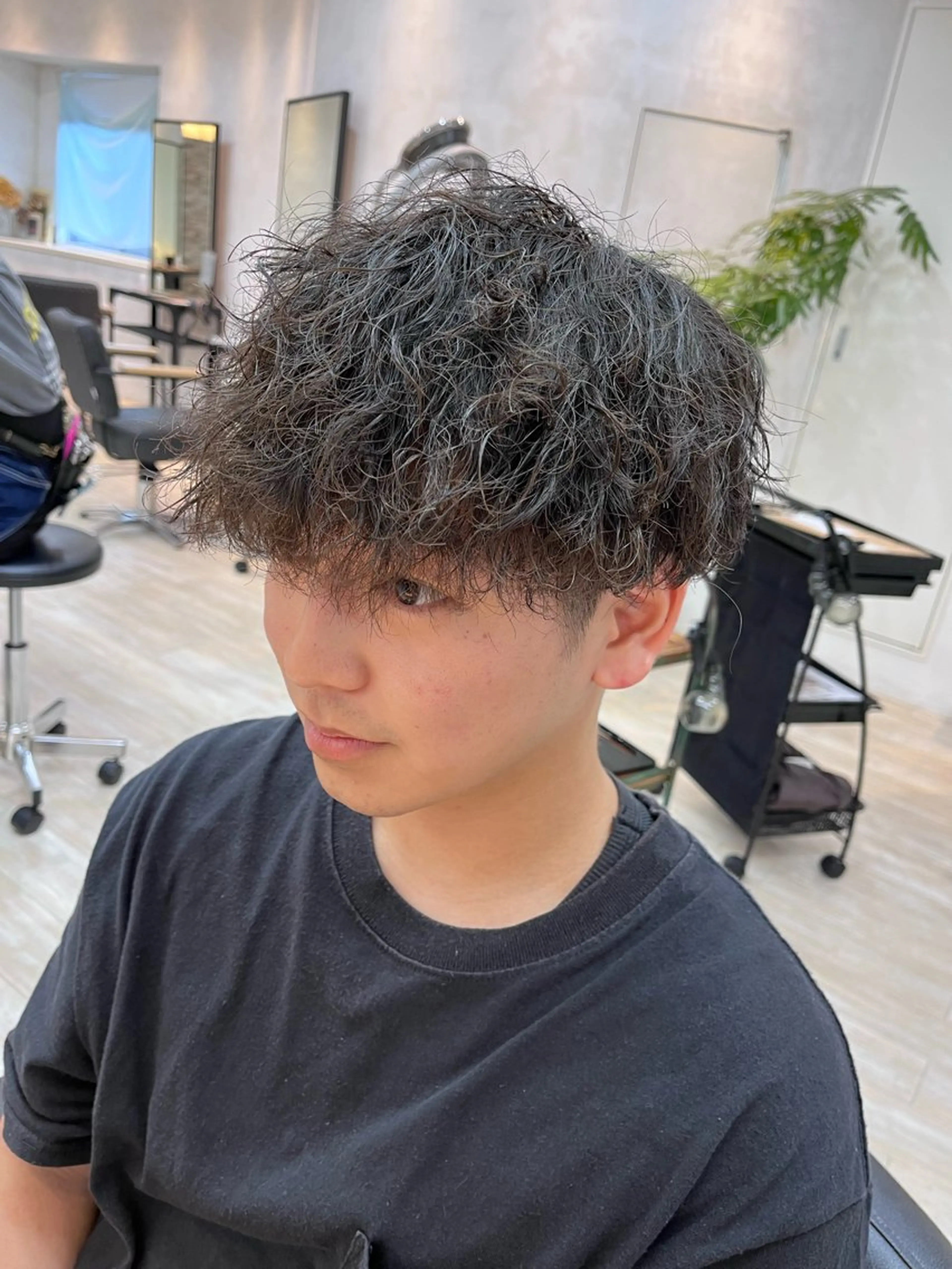 ショート メンズ メンズパーマ 嵯峨 大地／パーマ／ ハード系／特殊系のヘアスタイル