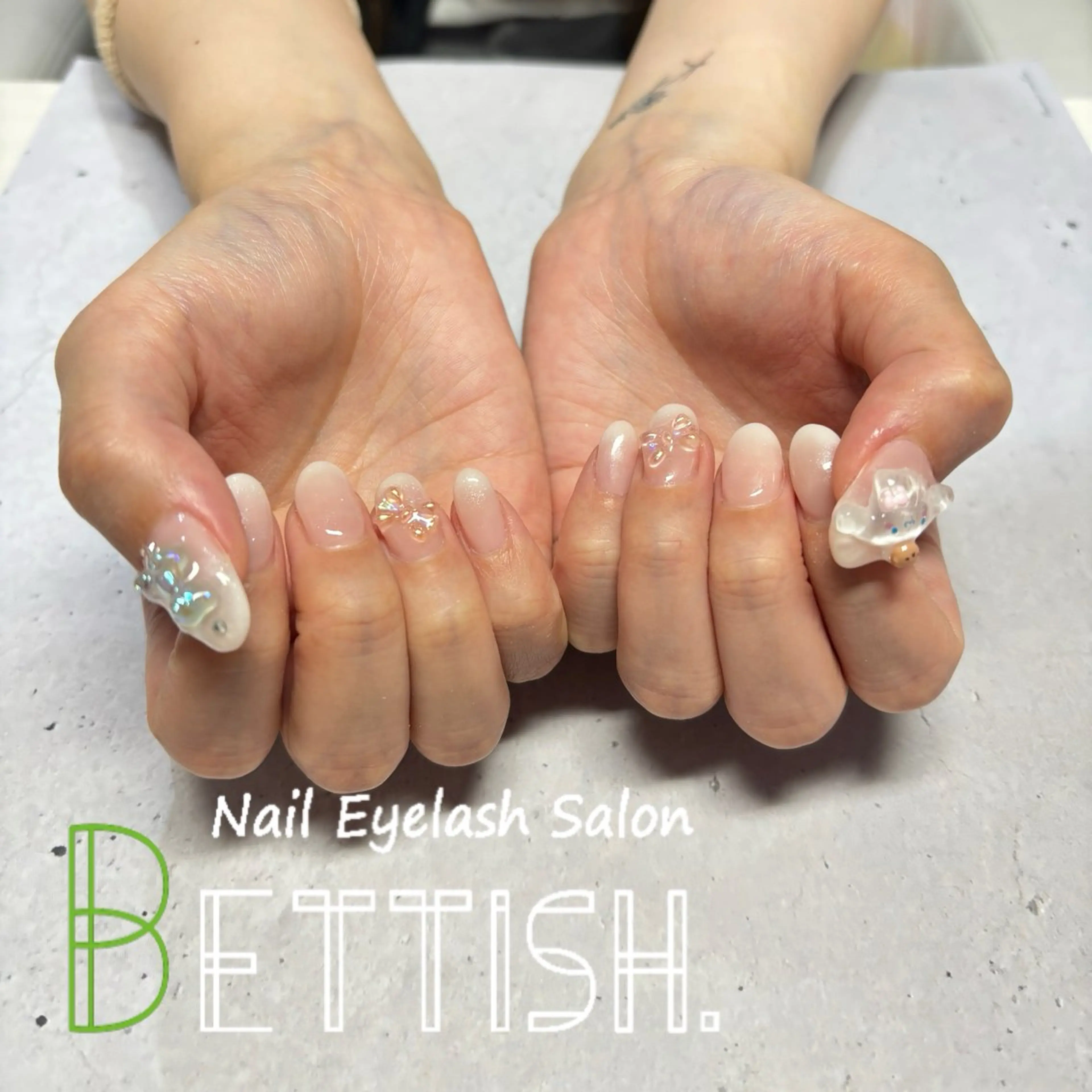 ネイル NiuShe SERIのネイルデザイン