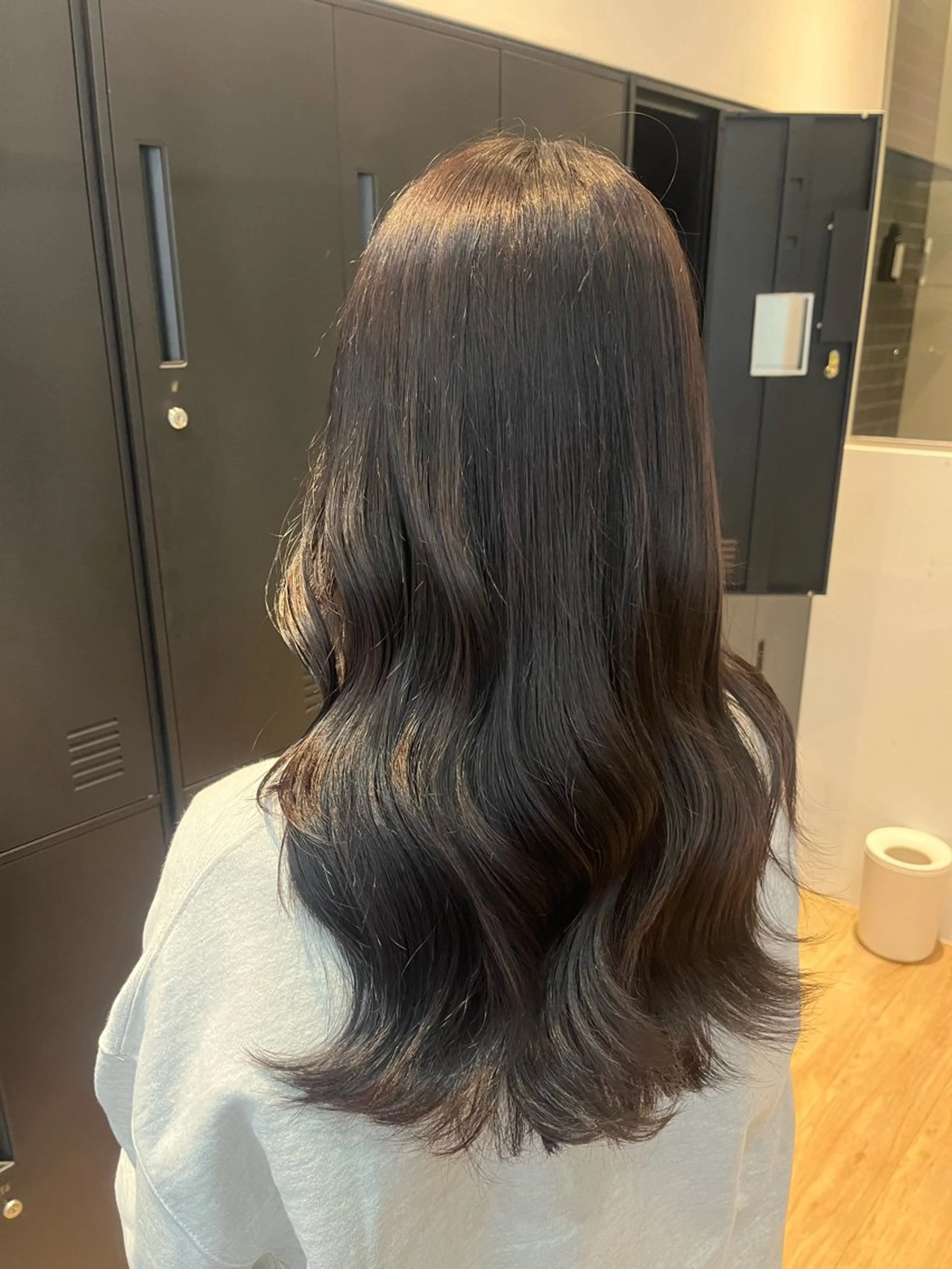 ロング カラー 森山 葵のヘアスタイル