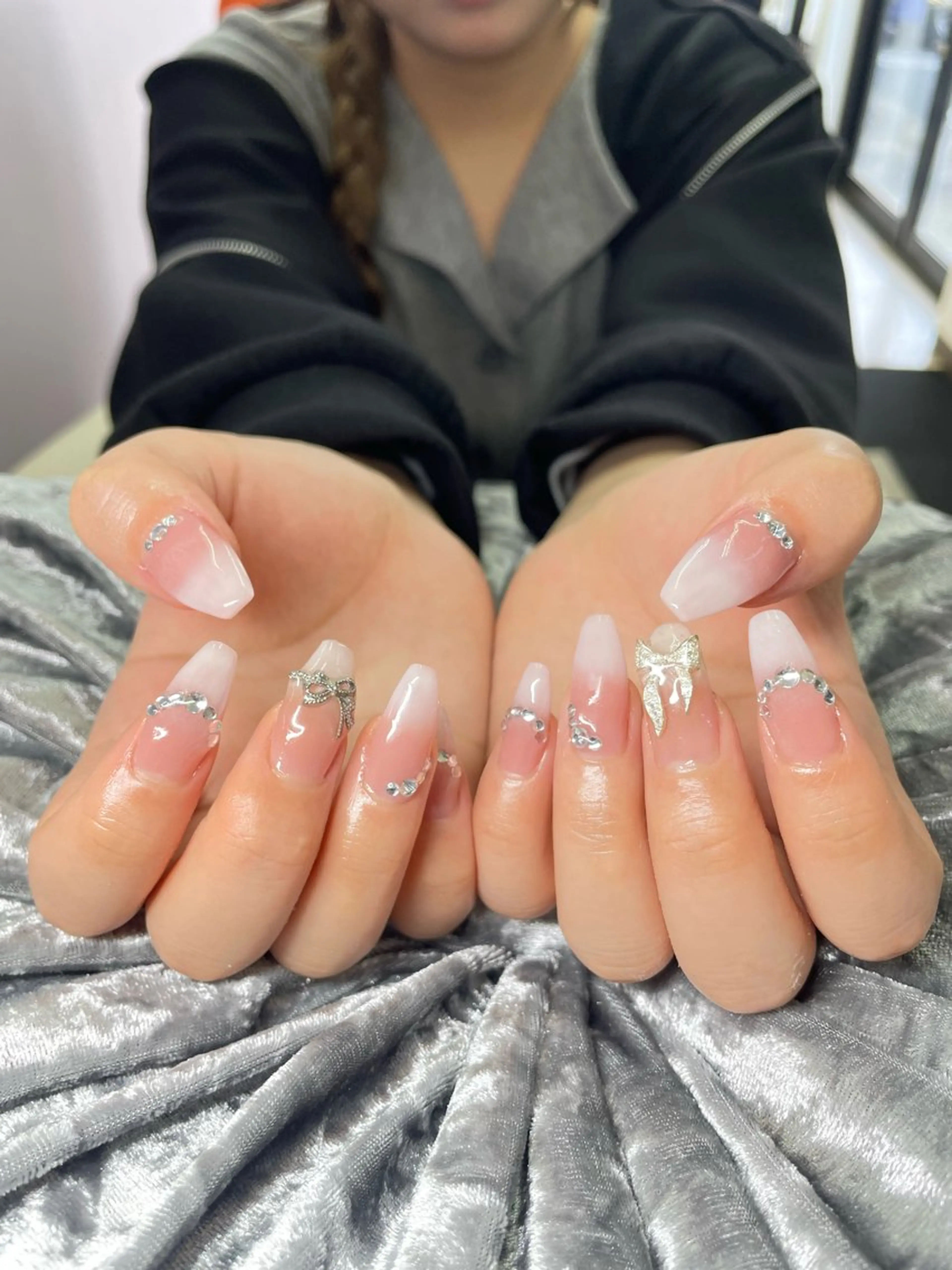 ネイル ハンドネイル Mumu眉毛,ネイル モデル募集中🪄のネイルデザイン