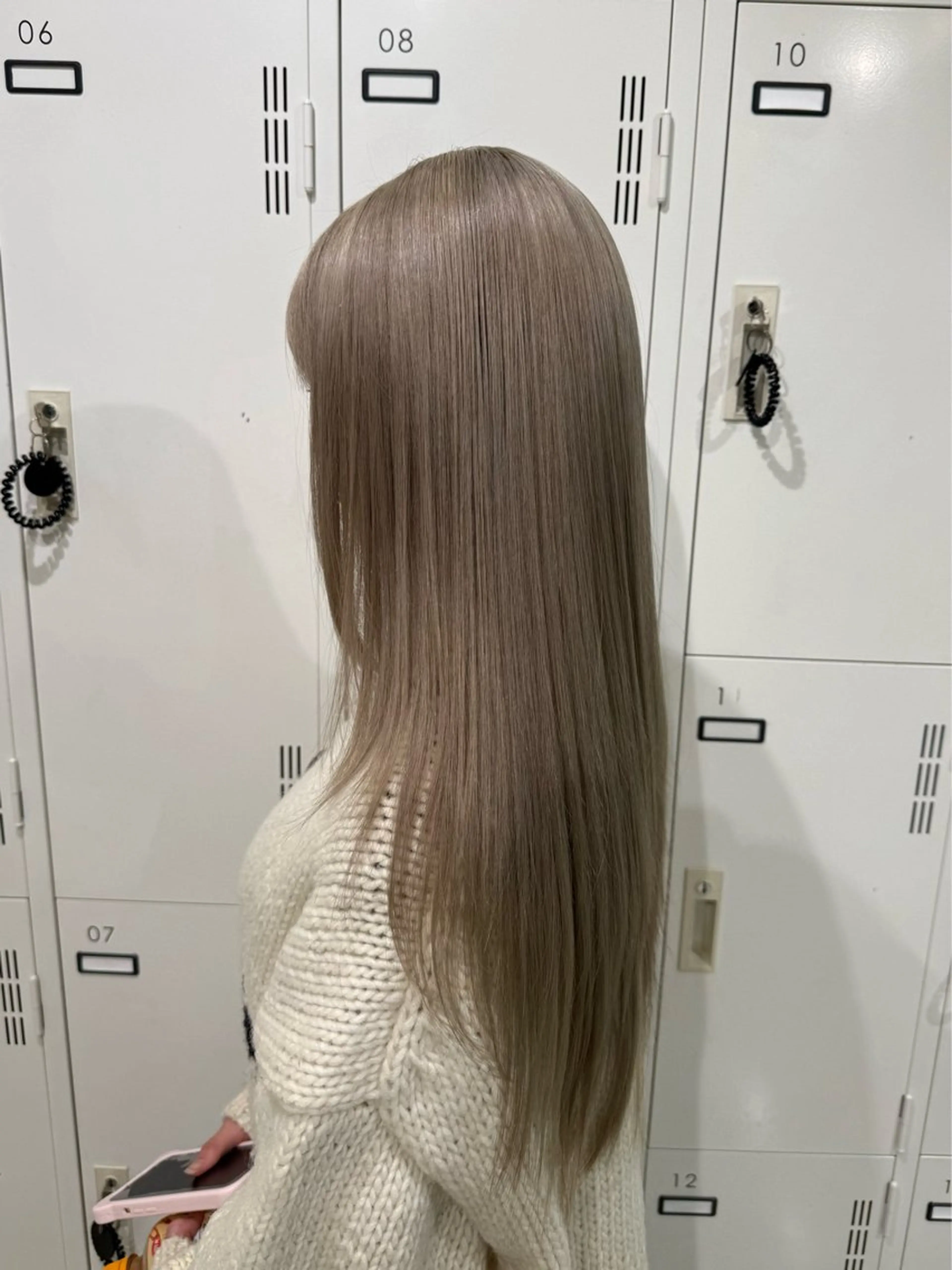 ロング カラー ヘアカラー 透明感ハイトーン 🪽☾mizukiのヘアスタイル