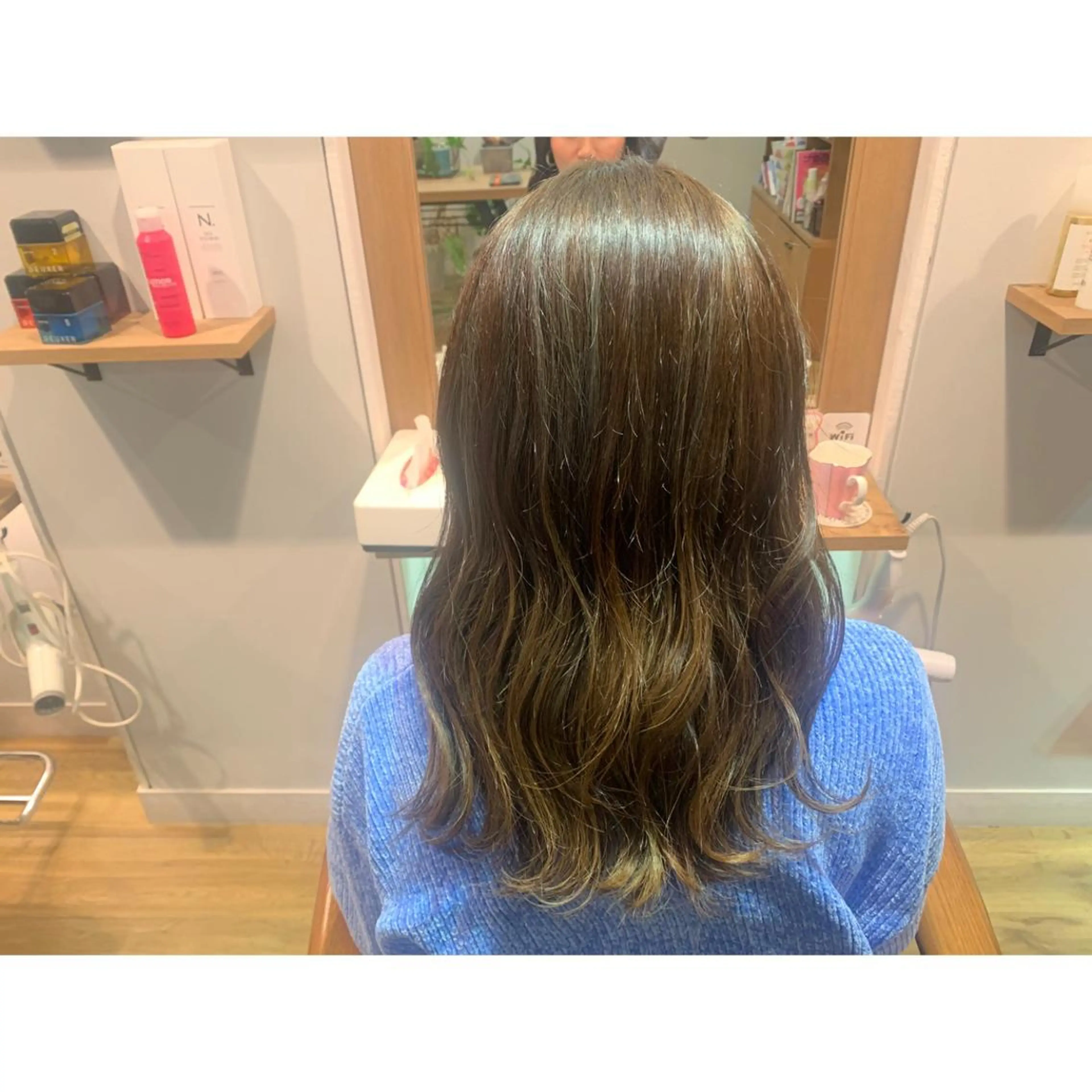 ロング カラー ヘアカラー トリートメント ツキダテ ユイのヘアスタイル