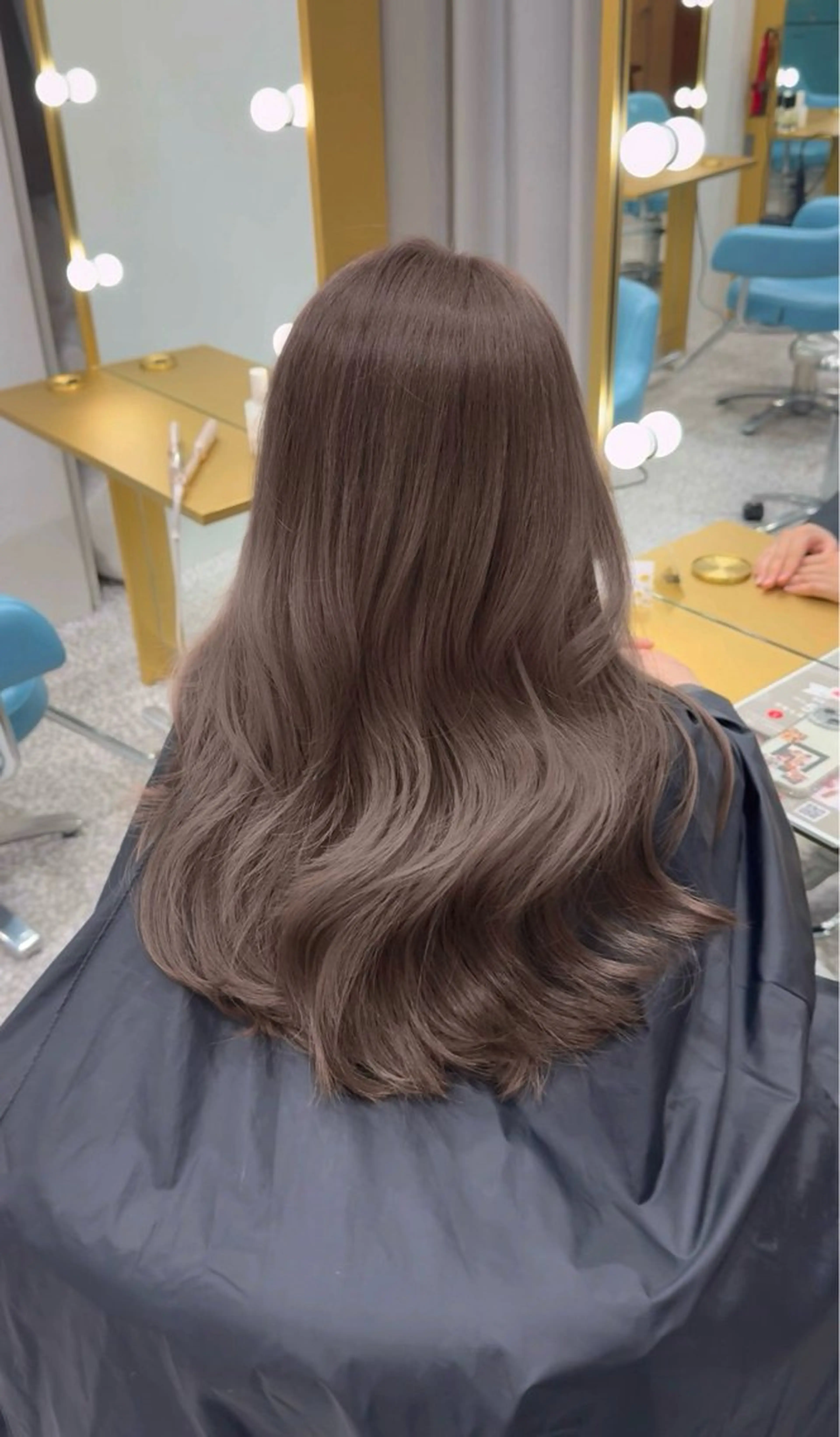 セミロング くびれヘア 顔まわりレイヤー 顔周りカット ヨシンモリ 韓国風ヘア ヘアカラー 🤍ブリーチなしカラ ー/riri🤍のヘアスタイル