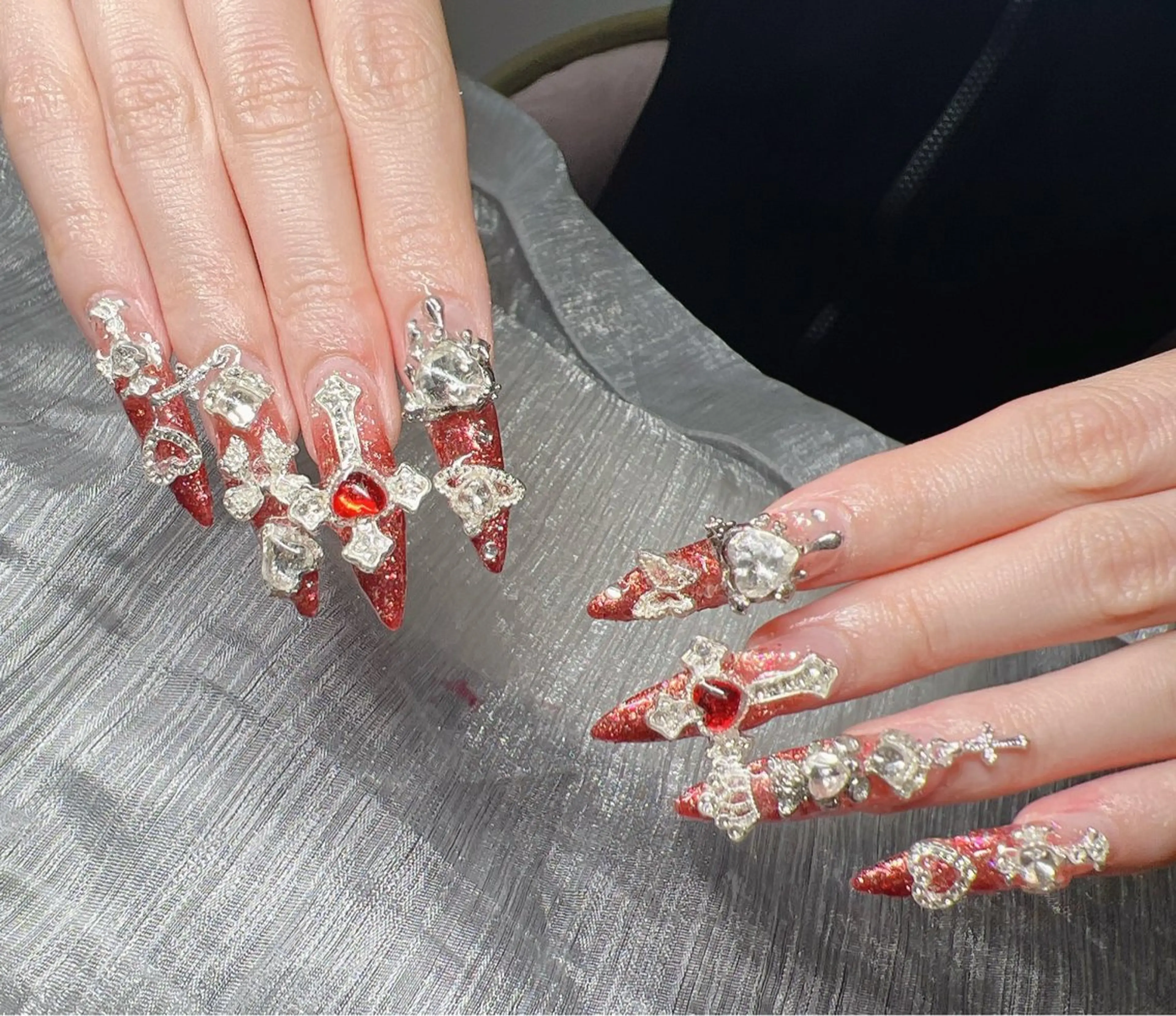 ネイル 長さ出し グラデーション 卒業式 キラキラネイル マグネットネイル ハンドネイル Lee Nailsのネイルデザイン