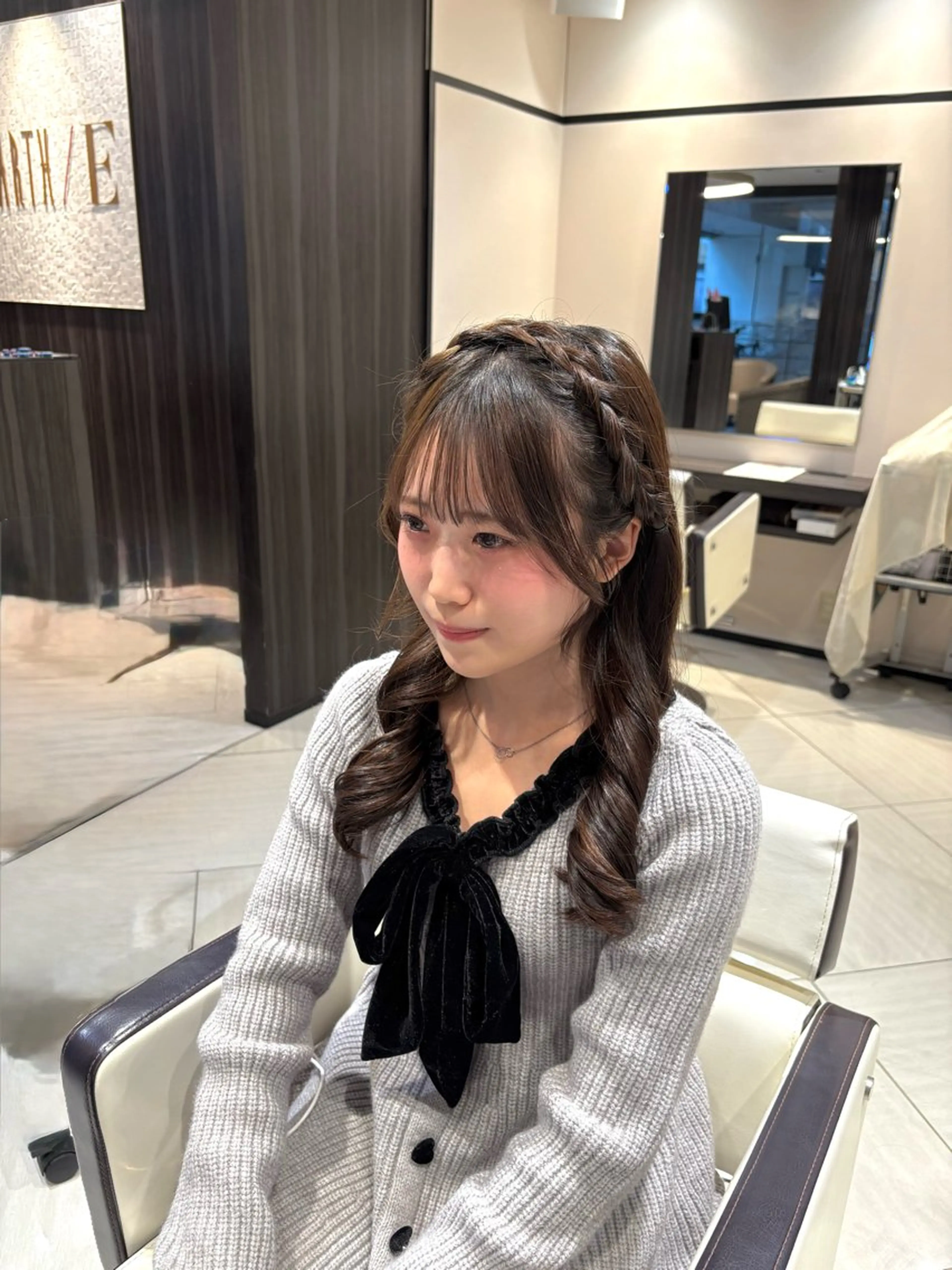 ヘアアレンジ カチューシャ 誰もが憧れる艶髪✨ /アレンジヘア🎀のヘアスタイル