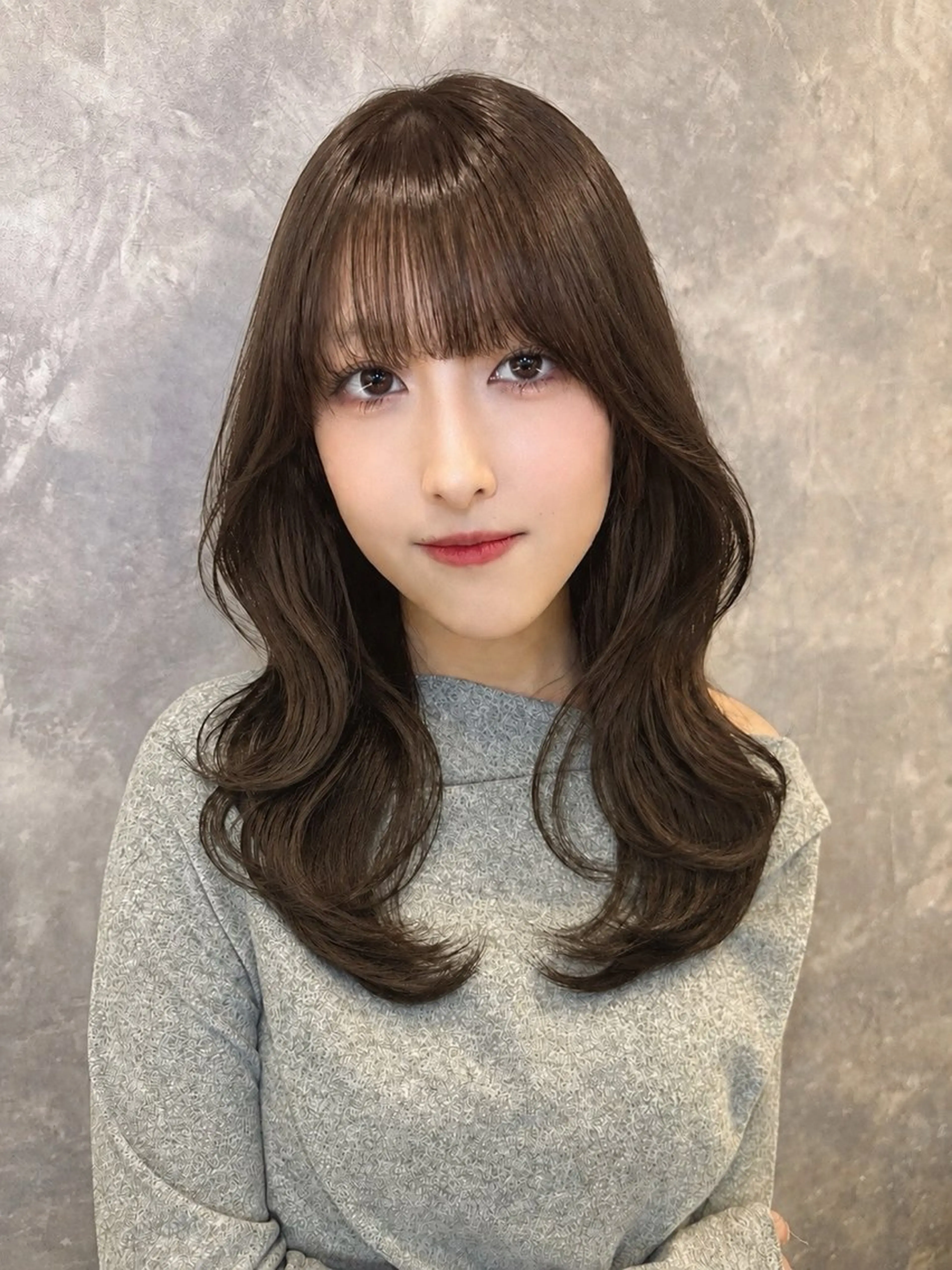 セミロング ラベンダーベージュ 学生 韓国風ヘア ヘアカラー 🦋ami/浦和 ブリーチ／韓国🦋のヘアスタイル