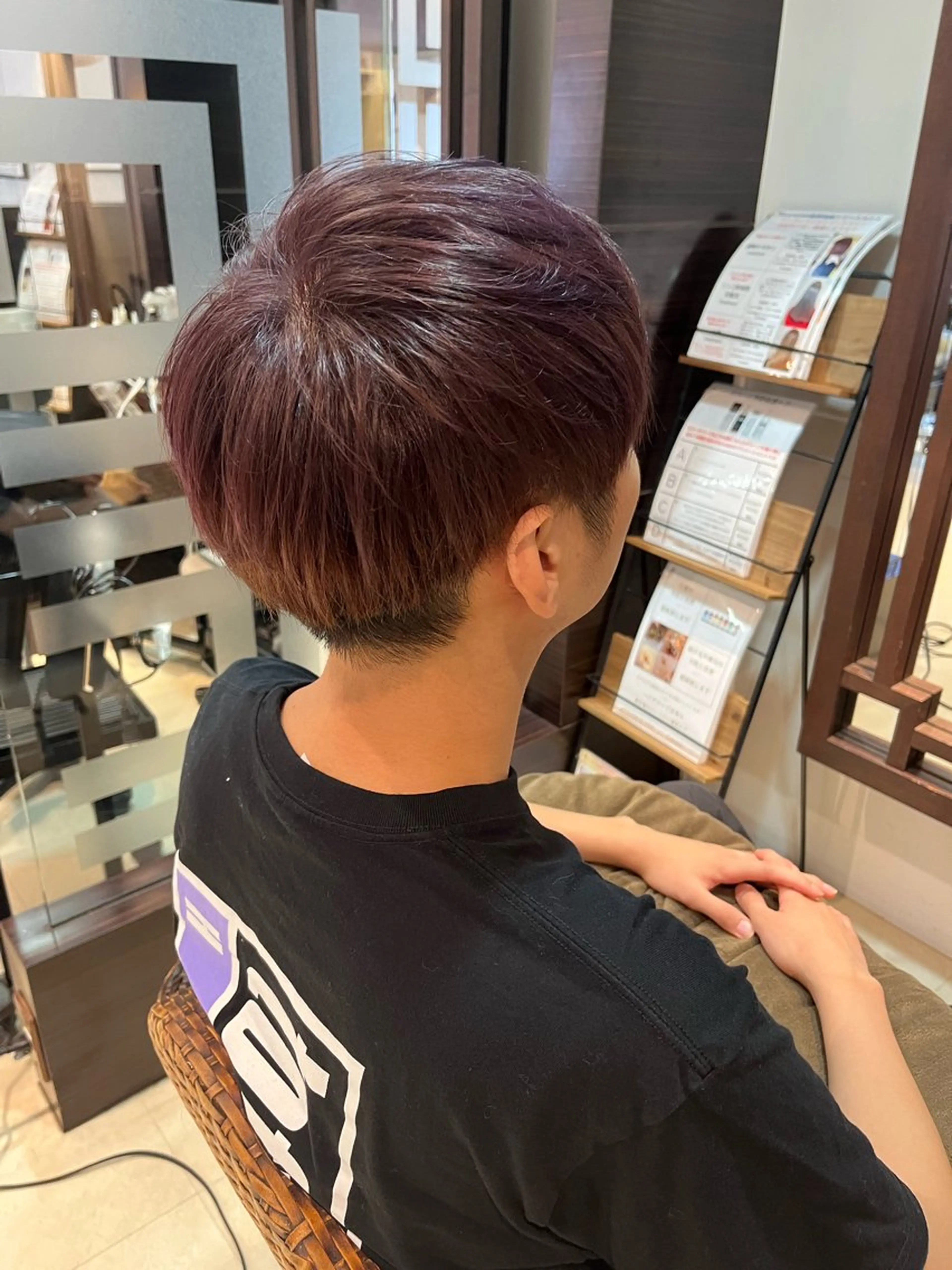 カラー メンズ メンズブリーチ ブリーチ 透明感カラー カット ヘアカラー 岩上 充希のヘアスタイル