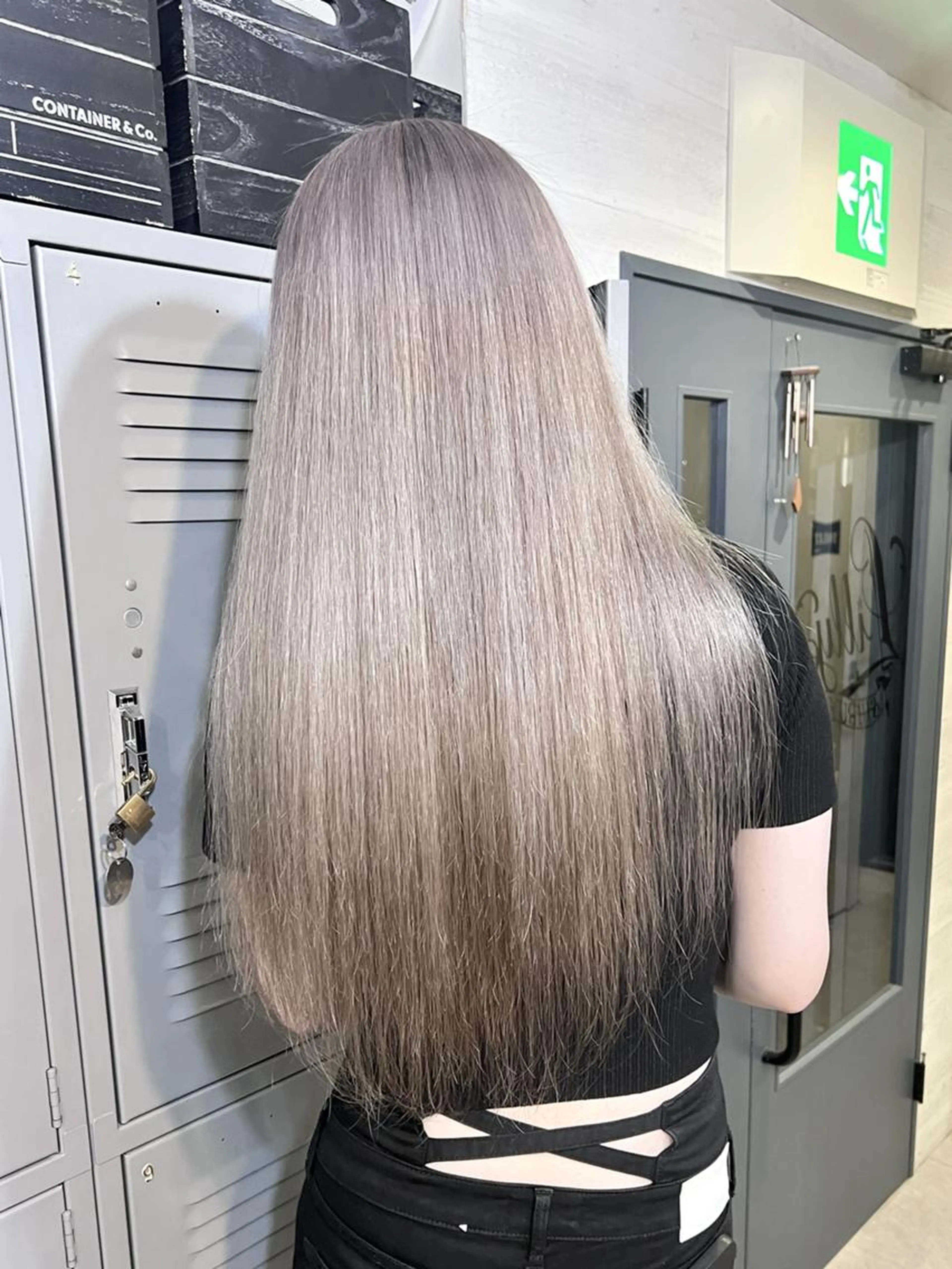 【選べるブリーチ♪】✨ケアブリーチorホワイトブリーチ＋フルカラー ✨の写真