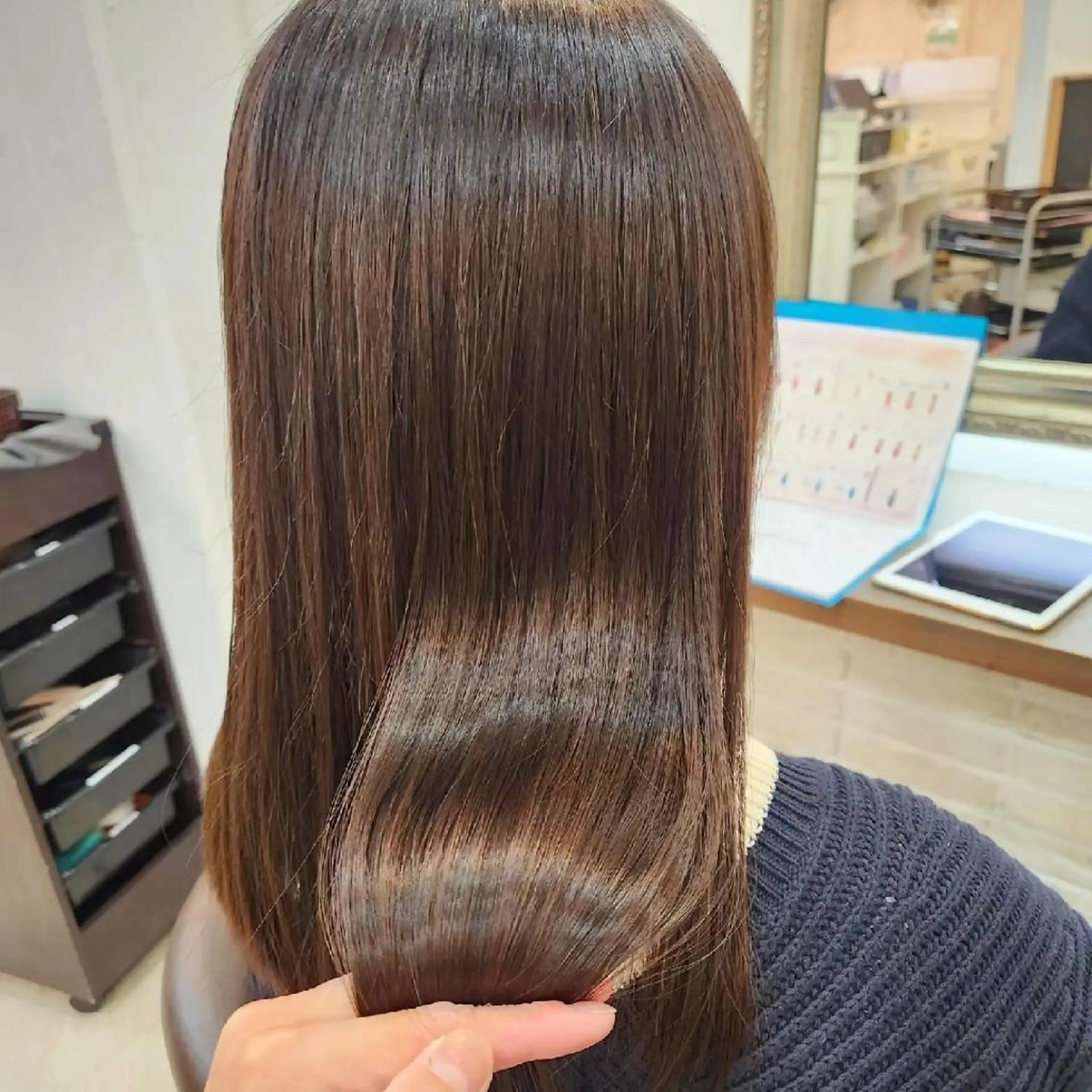 セミロング カラー カット ヘアカラー トリートメント 韓国ヘア🇰🇷 レイヤー/芝春樹のヘアスタイル