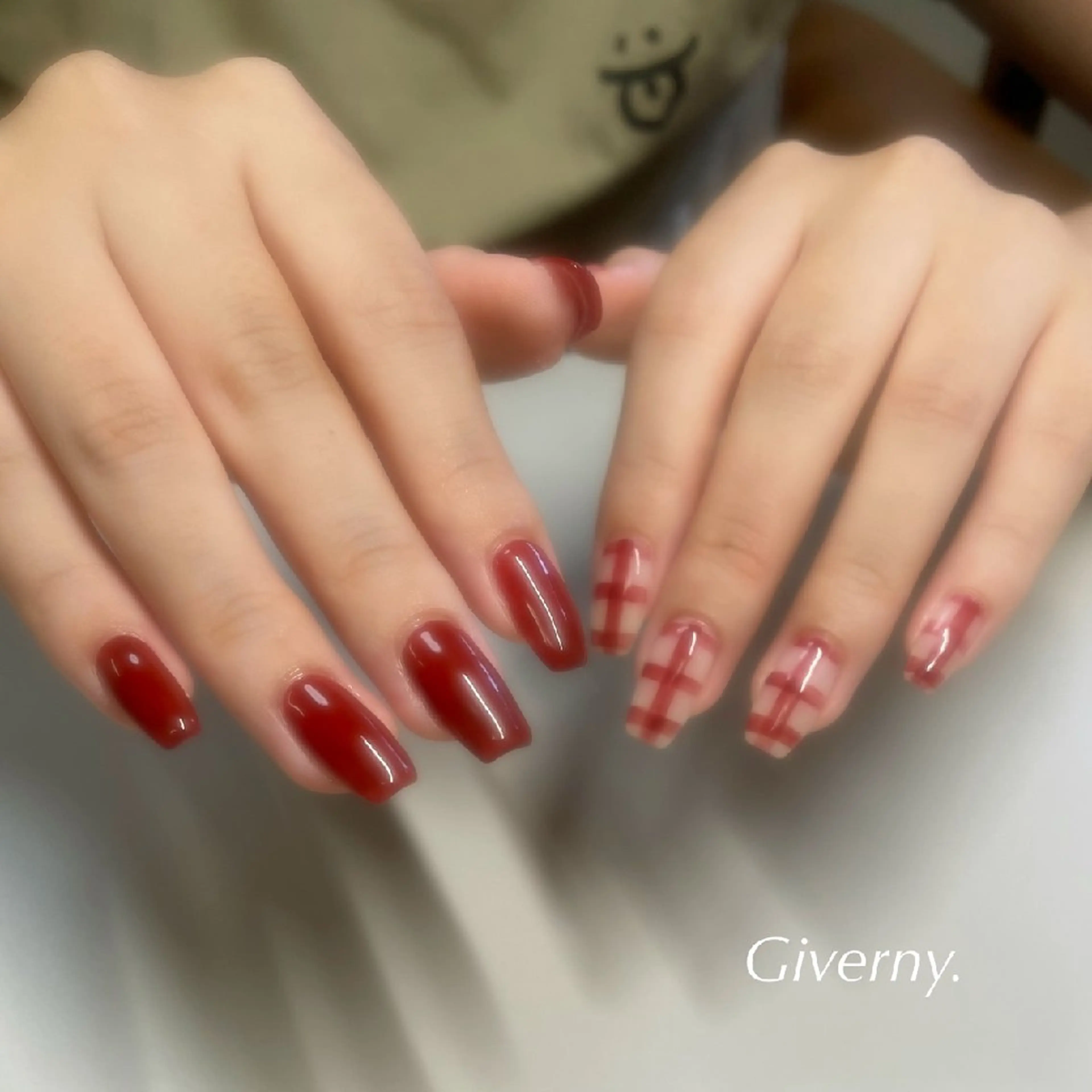 ネイル ワンカラーネイル ハンドネイル Giverny .のネイルデザイン