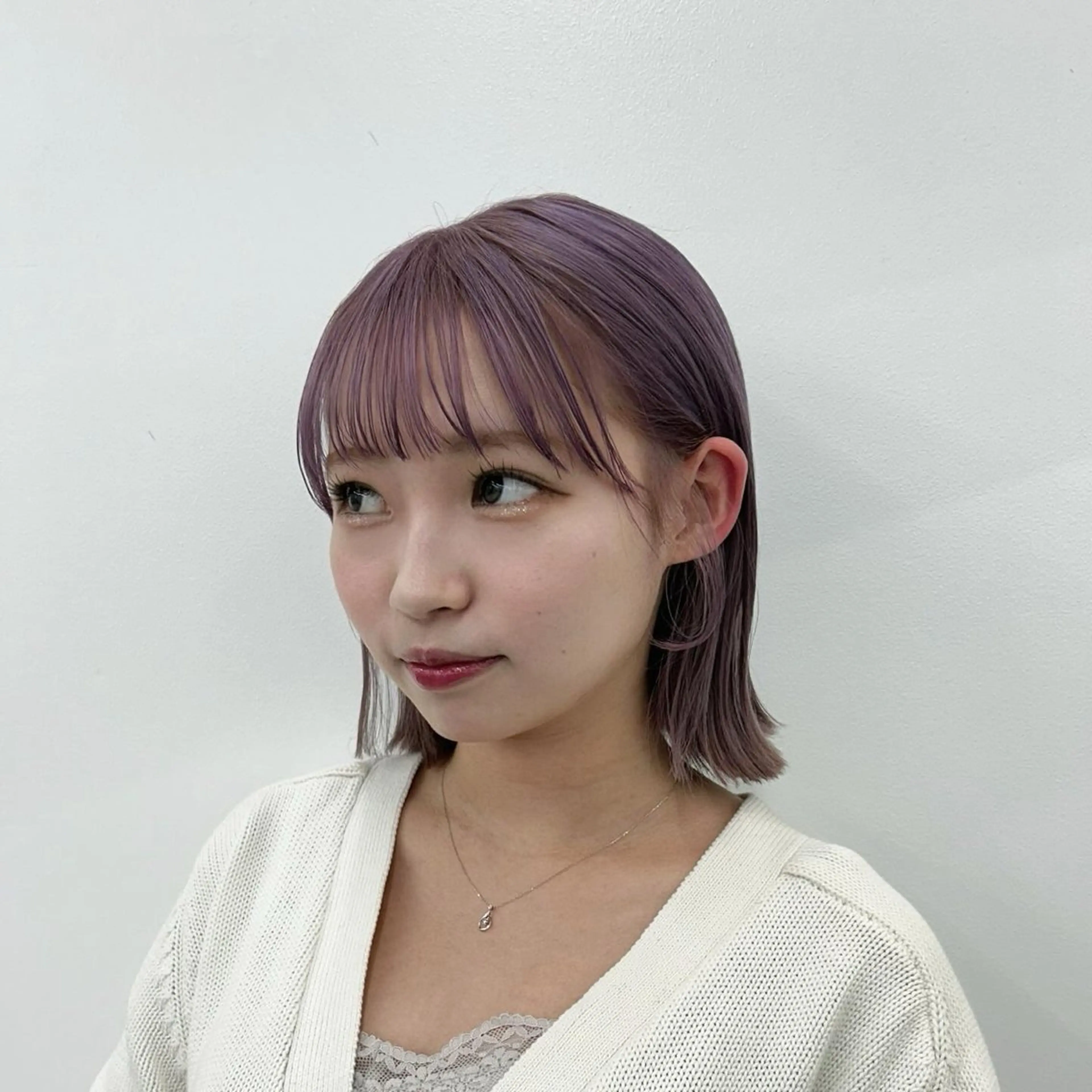 ショート カラー レイヤー/ボブ/透明 感カラー/佐藤奈由のヘアスタイル