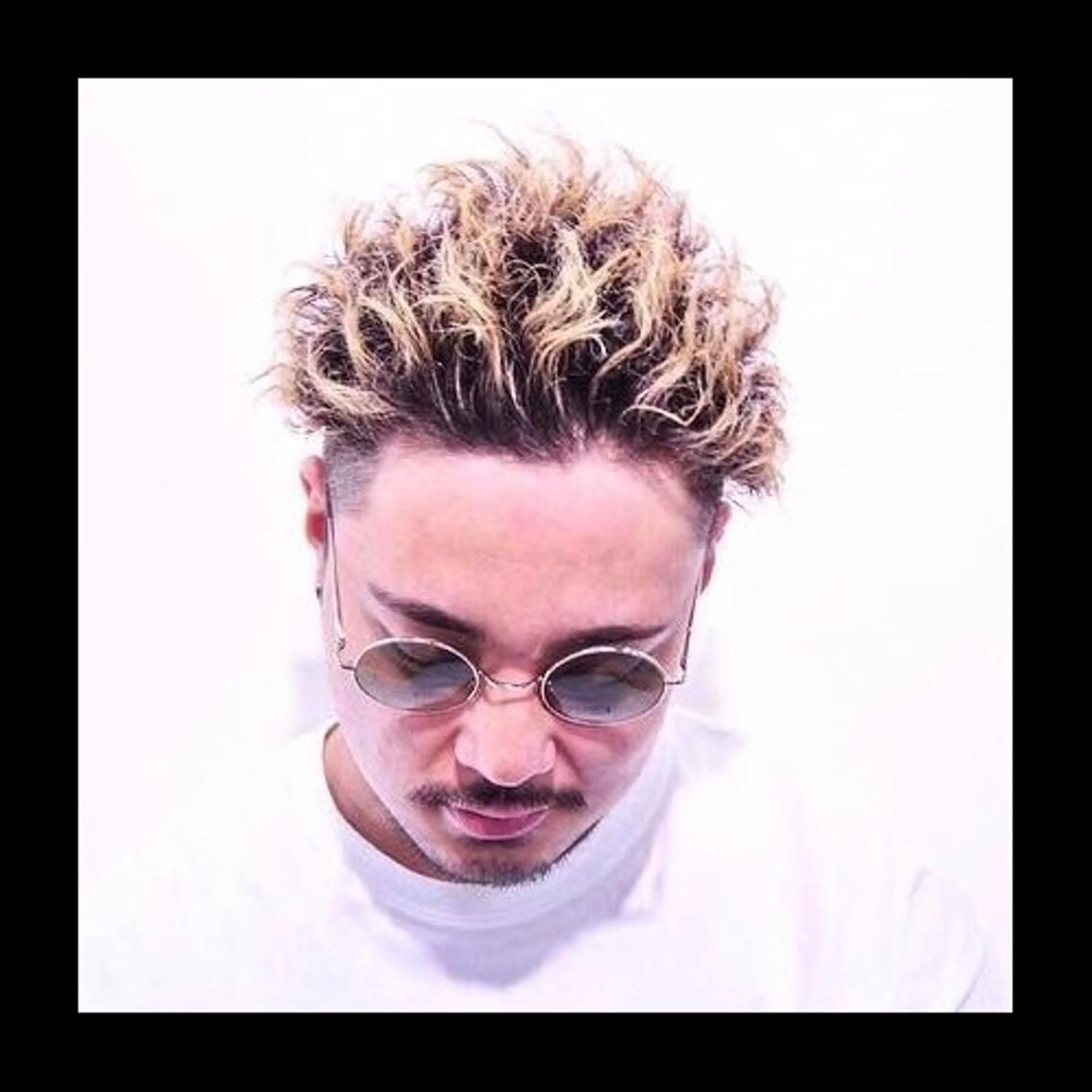 ショート パーマ メンズ 及川シゲル 髪質改善講師のヘアスタイル