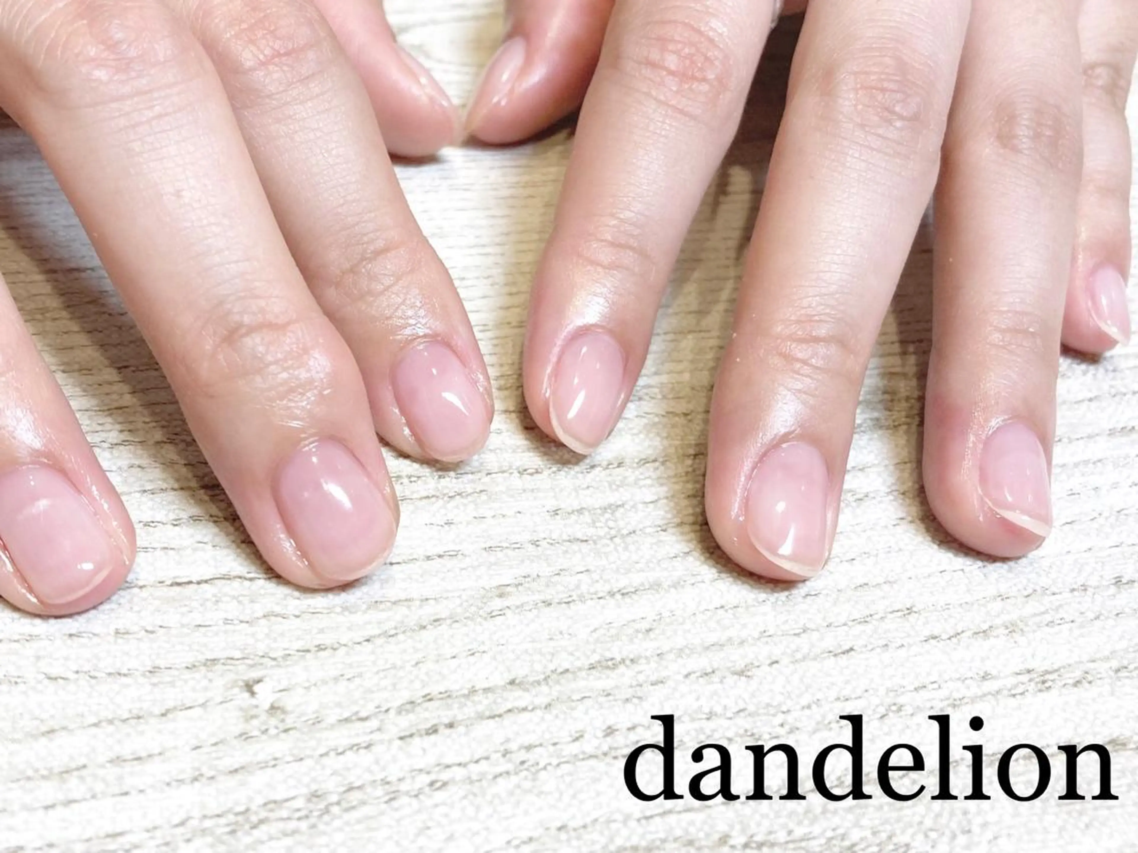 ネイル ハンドネイル ハンドケア dandelion ダンデライオンのネイルデザイン