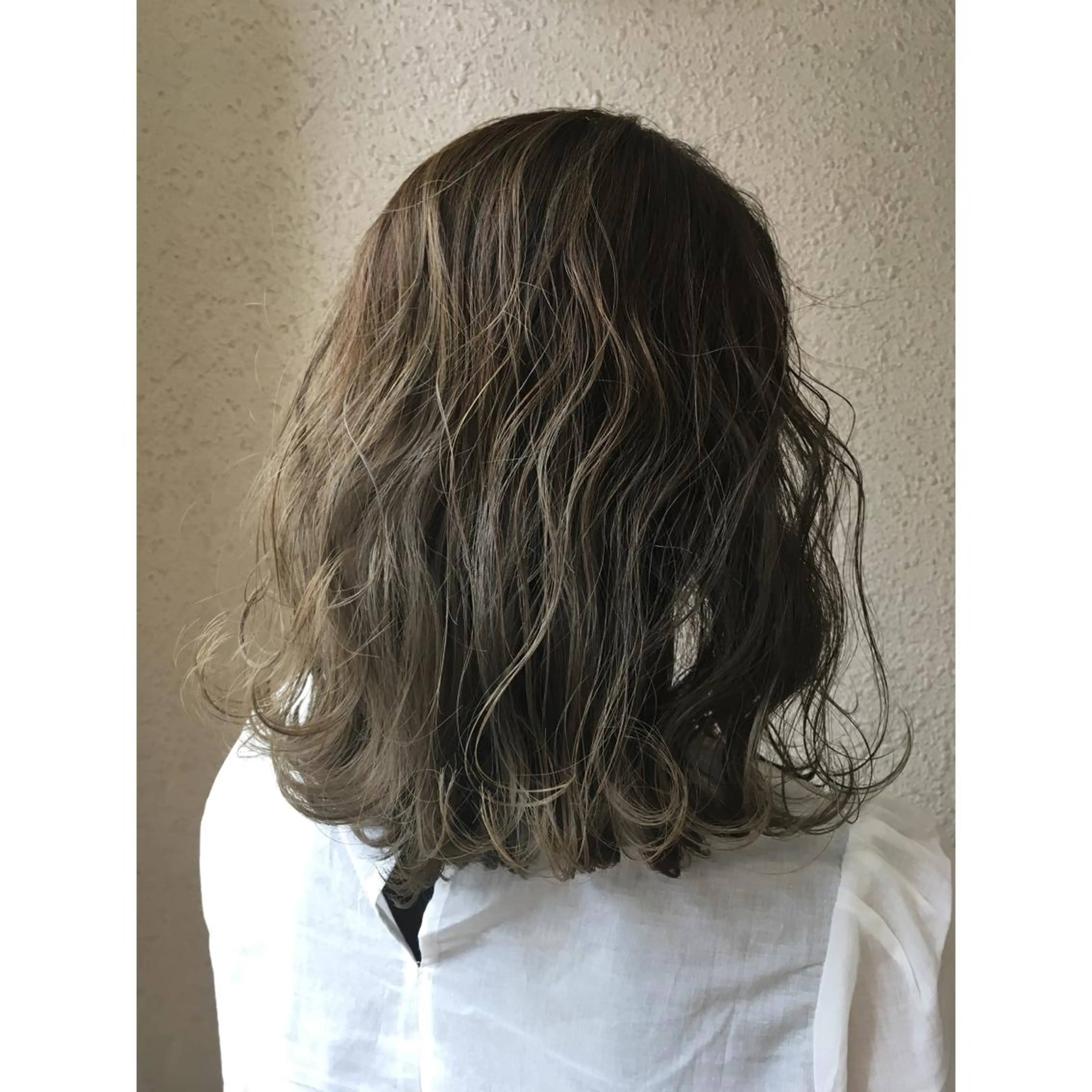 ロング 艶髪・酸性ストレート フリツのヘアスタイル