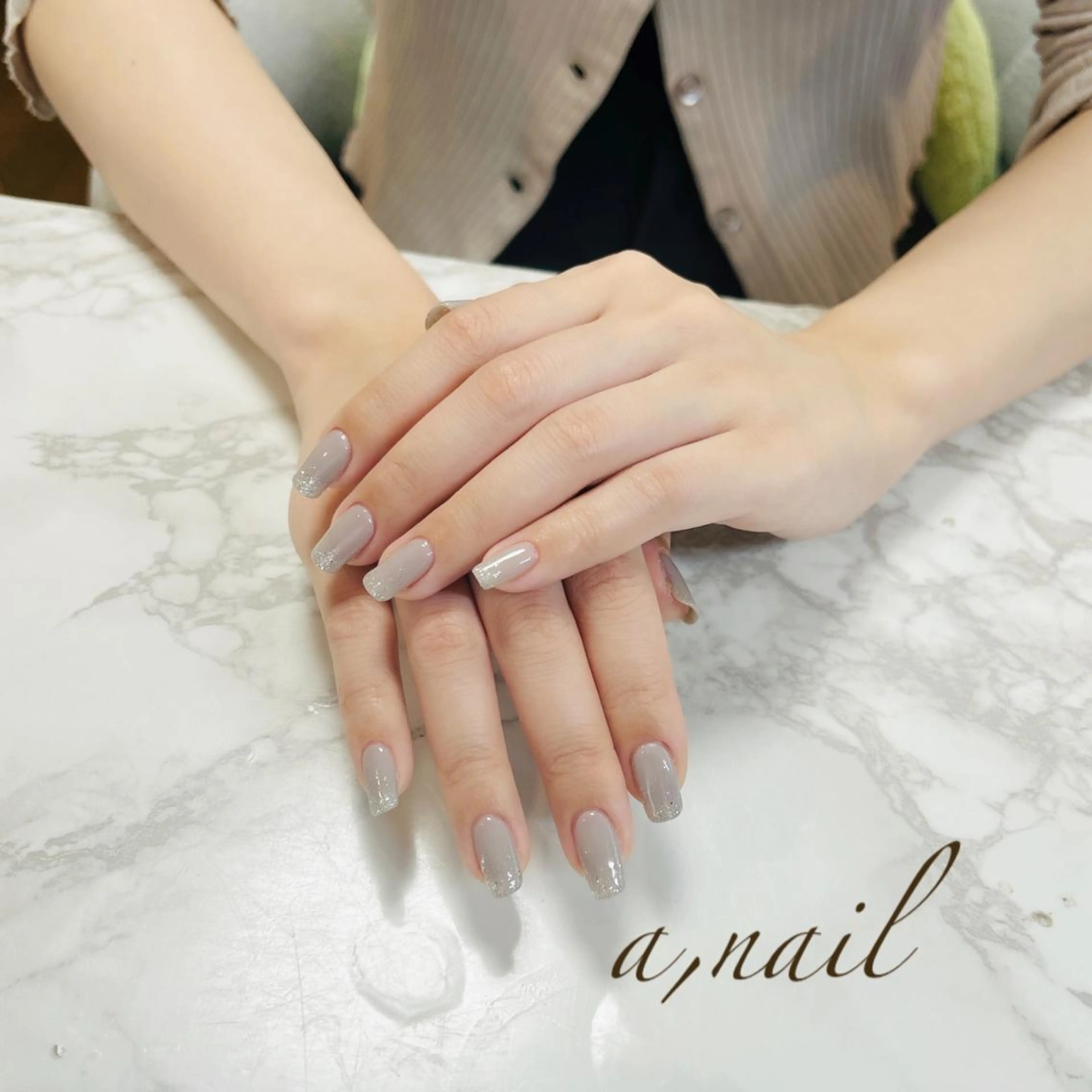 ネイル フットネイル ジェルネイル グラデーション キラキラネイル ラメ(グリッター) ハンドネイル ネイルサロン エーネイルのネイルデザイン