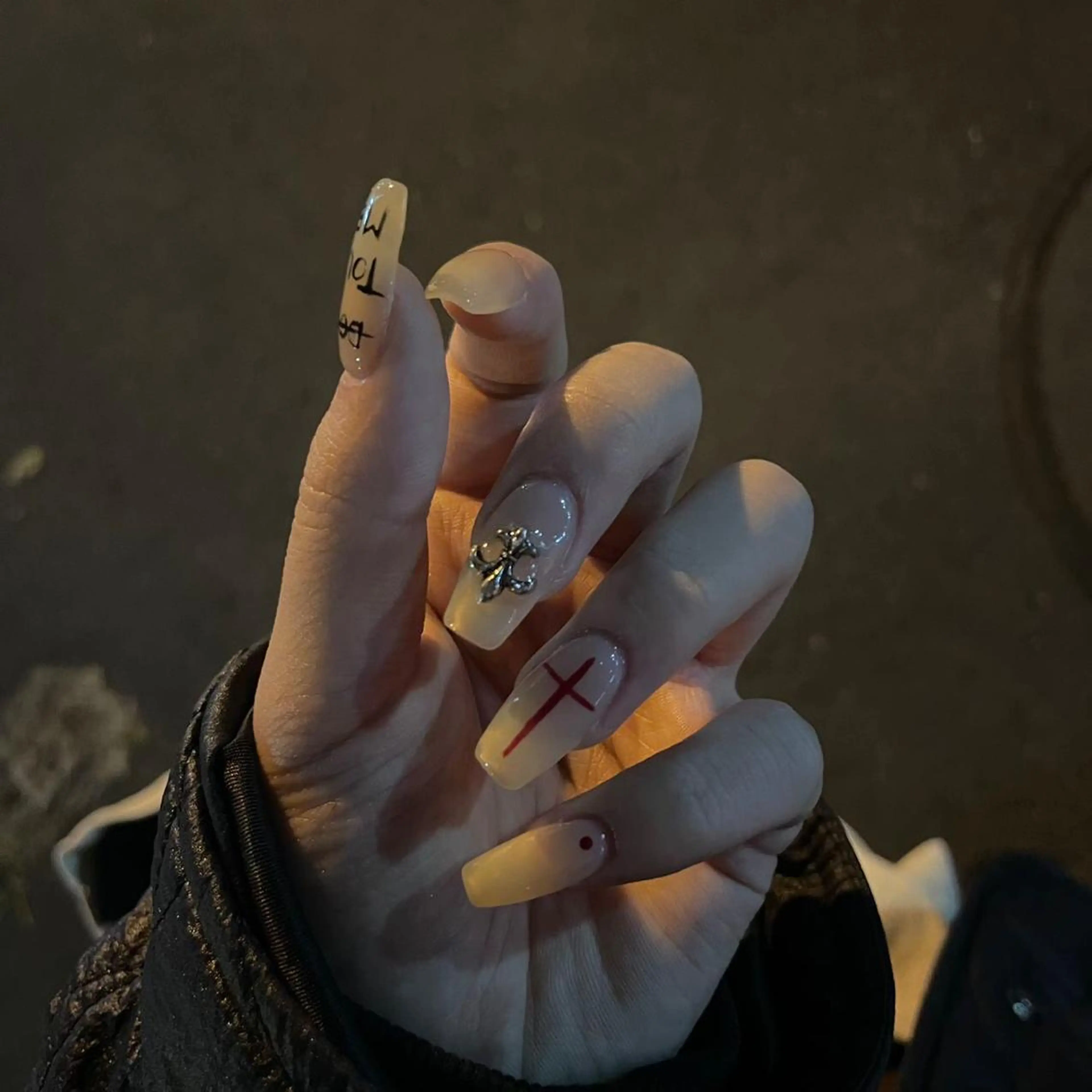 ネイル ハンドネイル ハンドケア Eveネイル チップスカルプ専門店のネイルデザイン