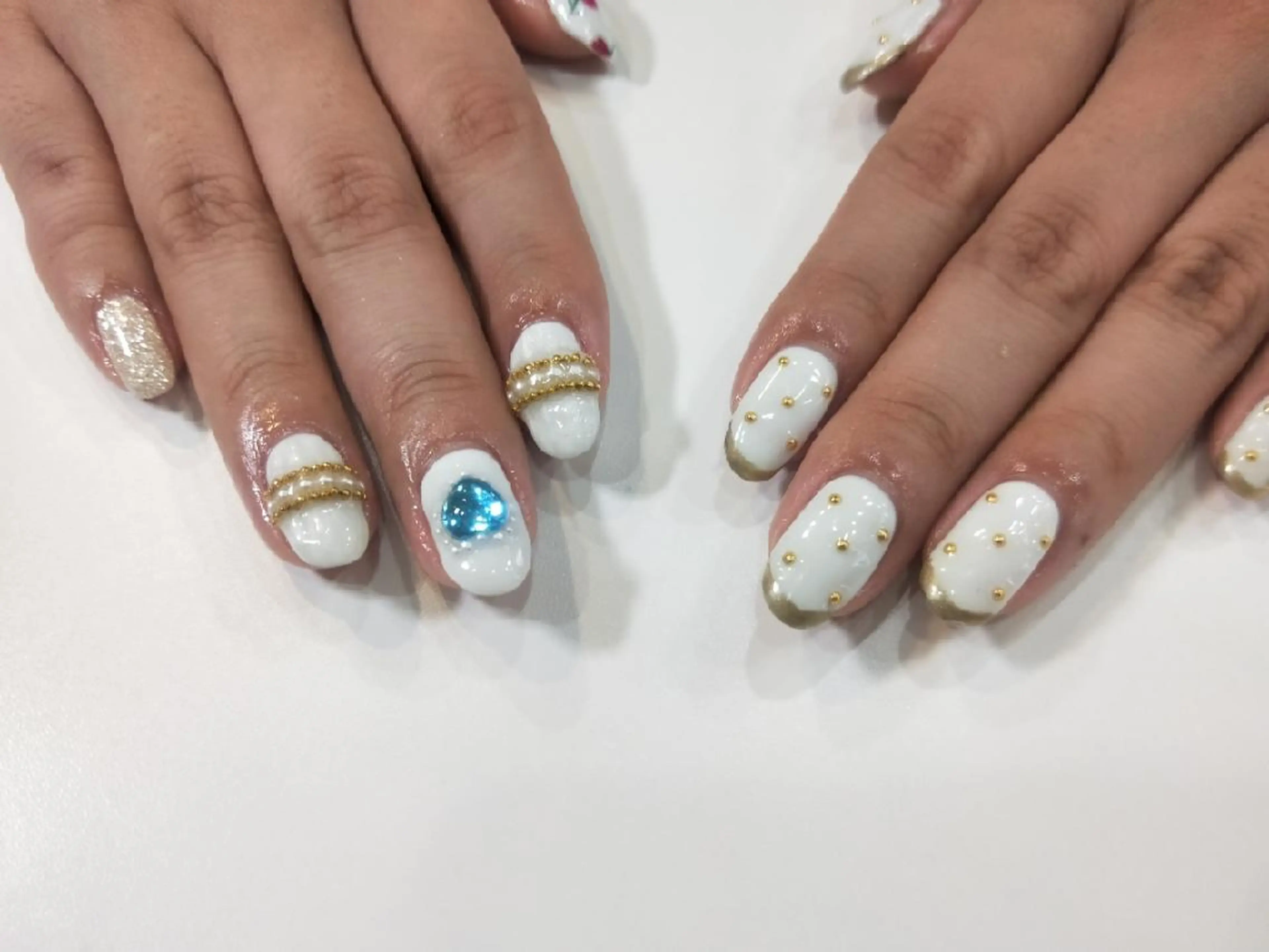 ネイル ハンドネイル ハンドケア R'well所属・はばすみれ🎀ﾈｲﾙ 光ﾌｪｲｼｬﾙ ﾍｱのネイルデザイン