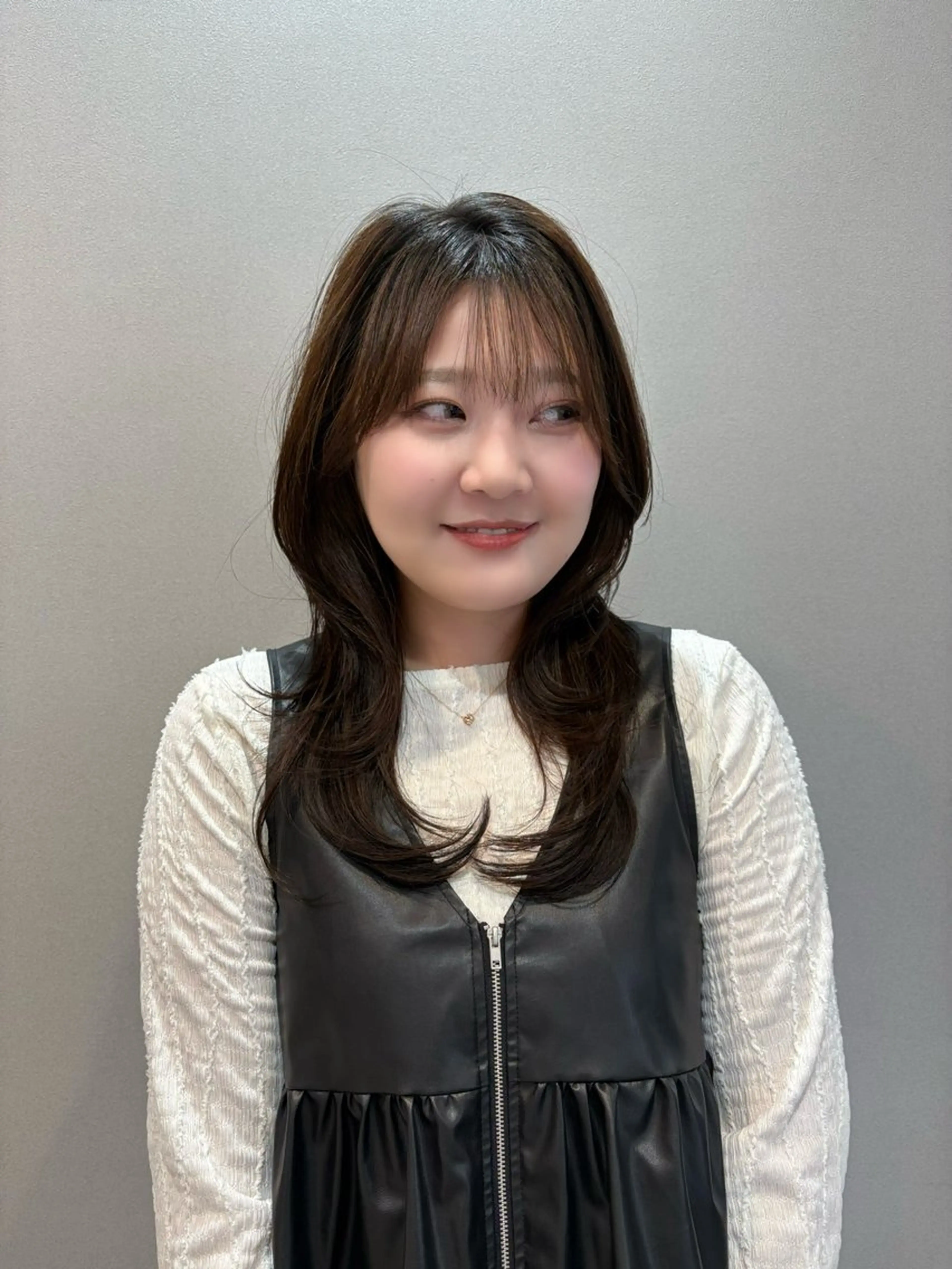 セミロング カラー レイヤーカット カット ヘアカラー 縮毛矯正 Livnaリヴナ立川所属・レイヤー/ハイライト /立川/赤池宏隆のヘアスタイル