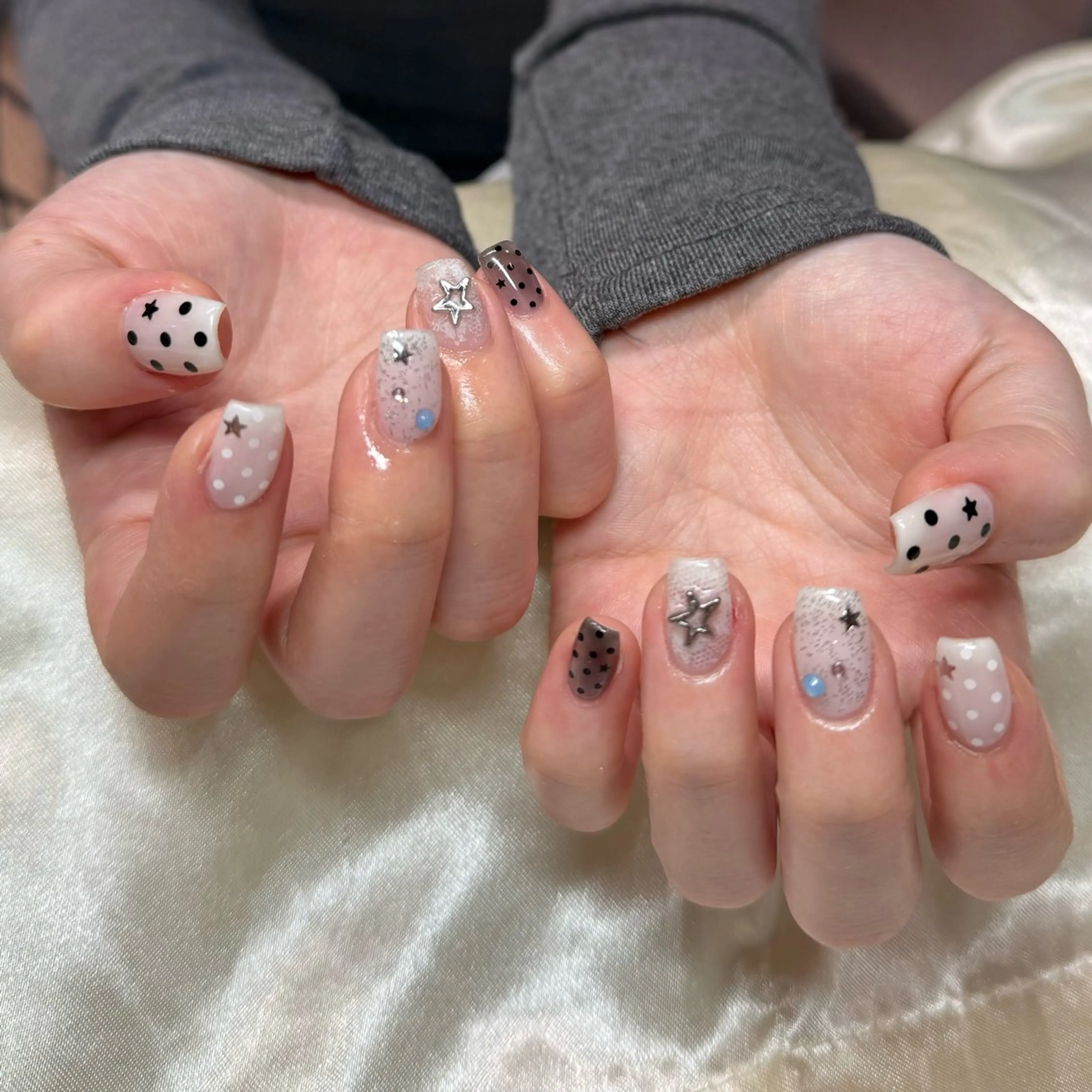 ネイル Roy心斎橋 ISHIKAWAのネイルデザイン